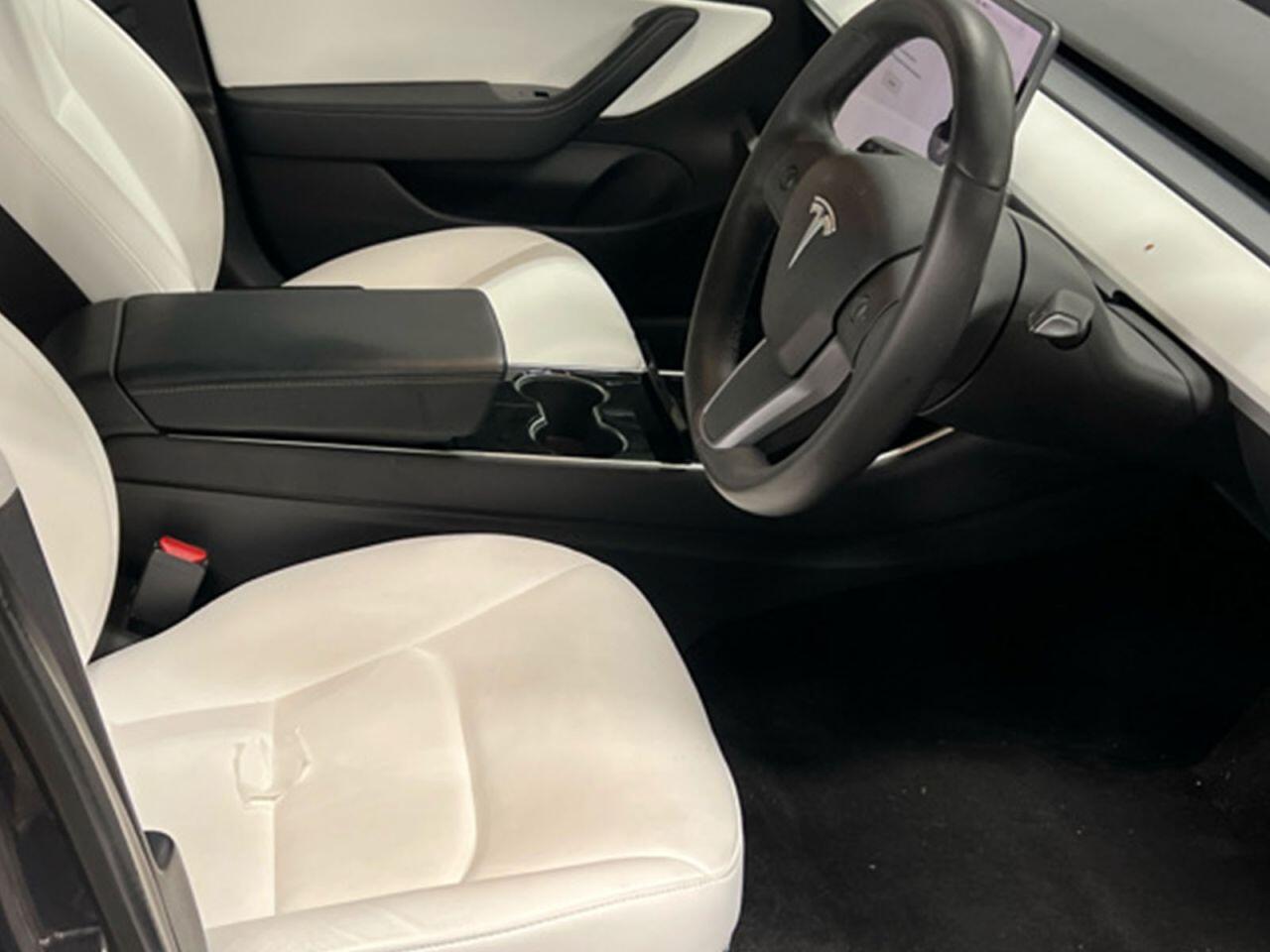 Tesla Model 3 view 9
