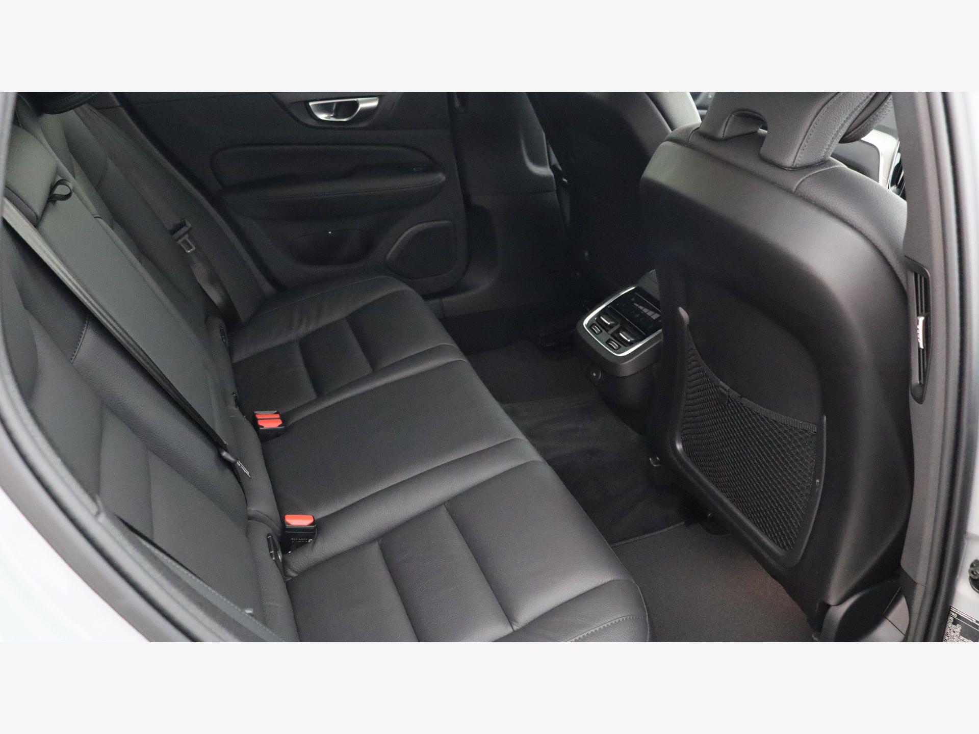 Volvo V60 view 9