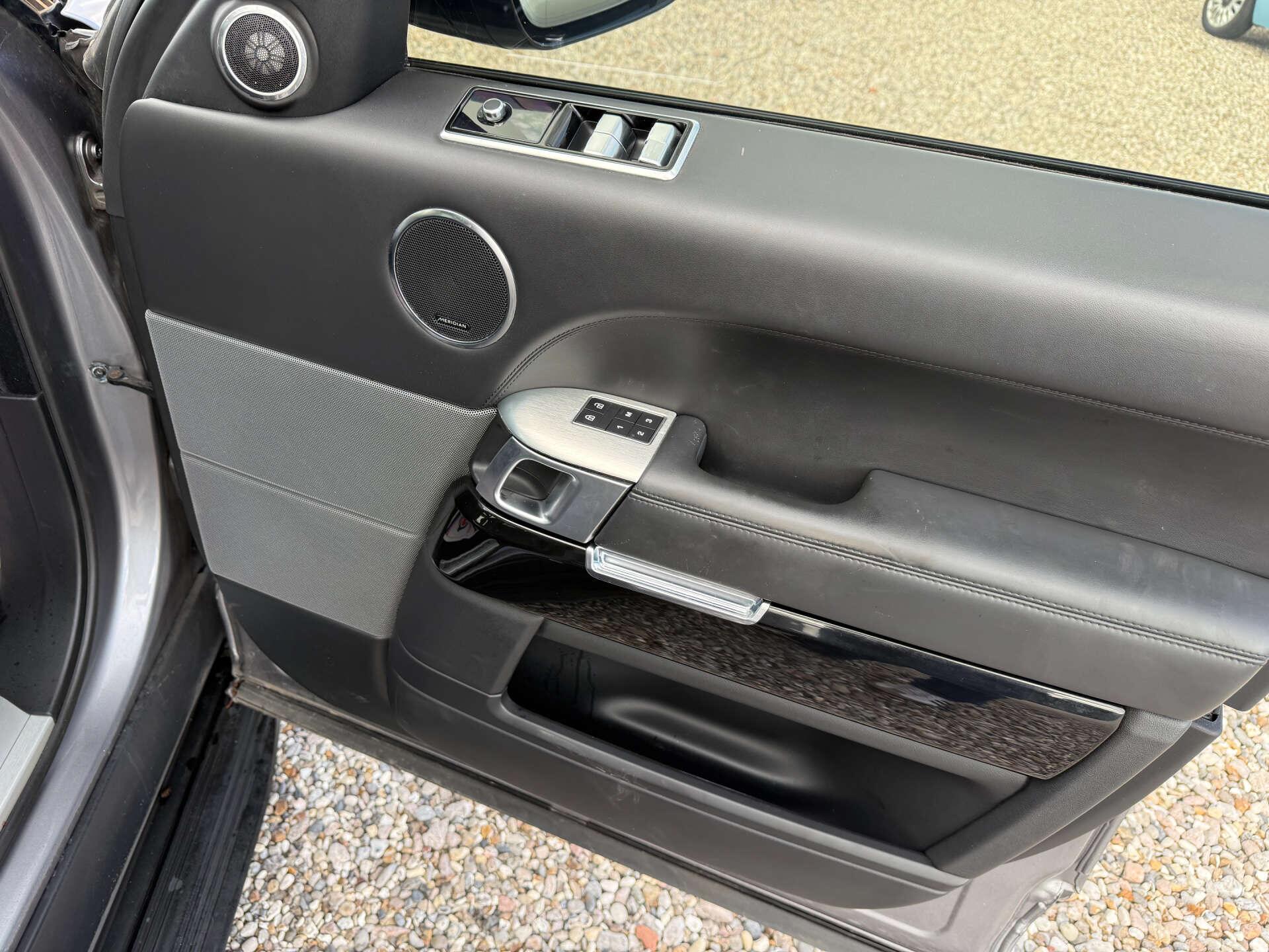 Land Rover Range Rover Sport view 22