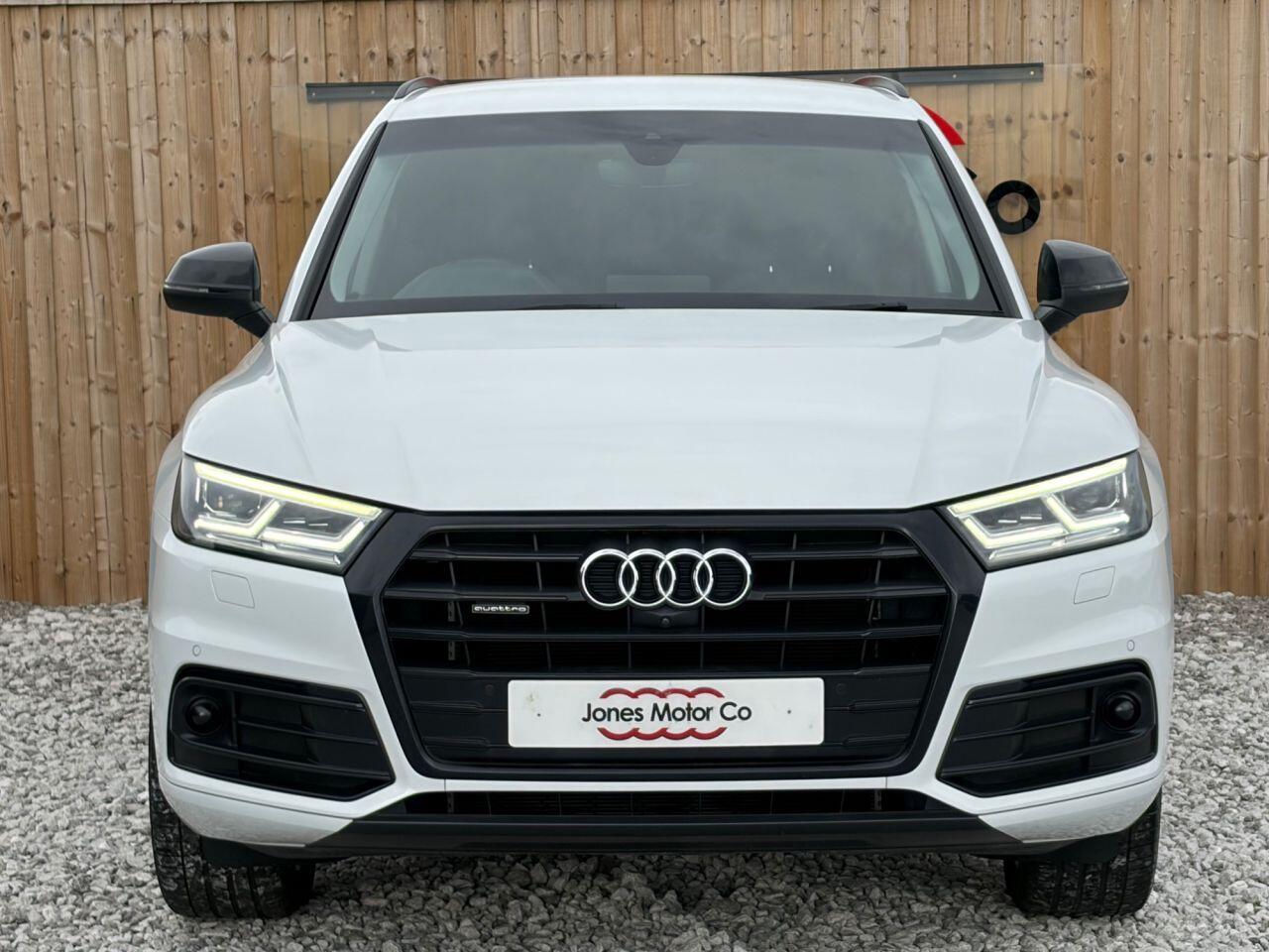 Audi Q5 view 3