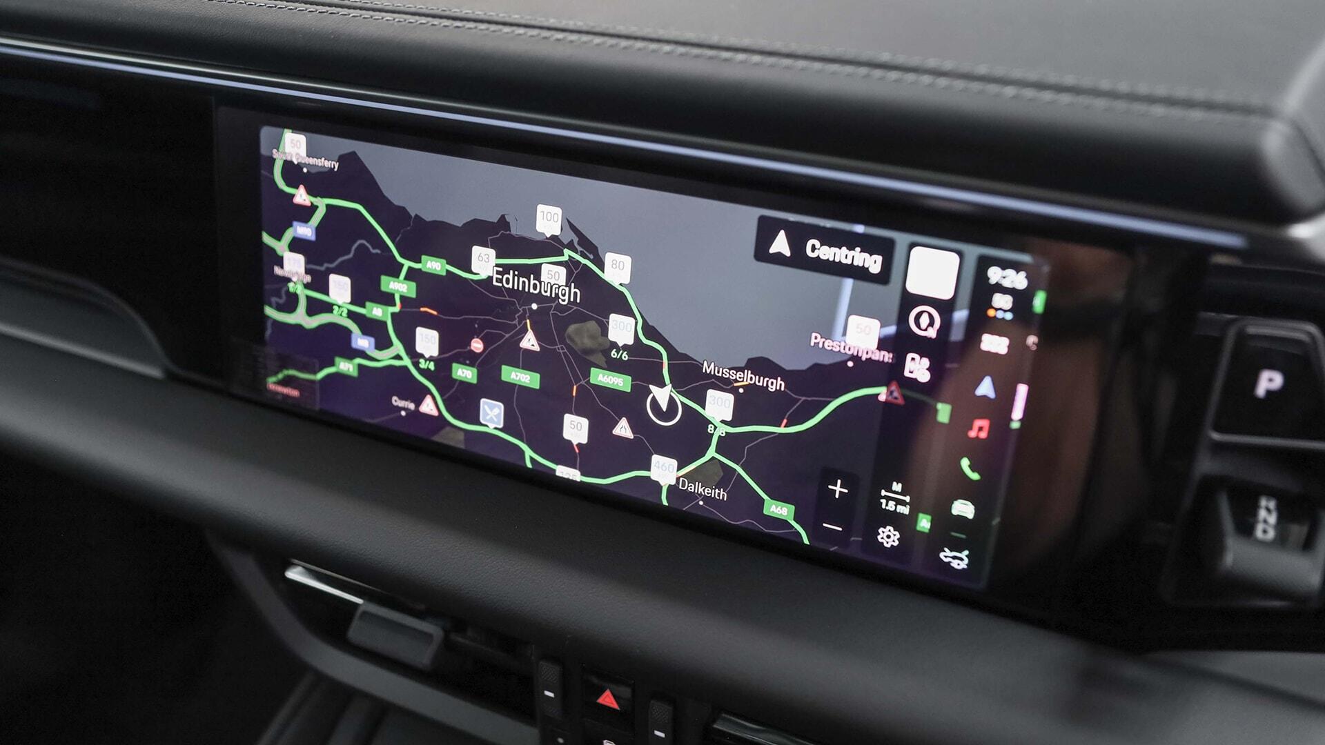 Porsche Macan view 17