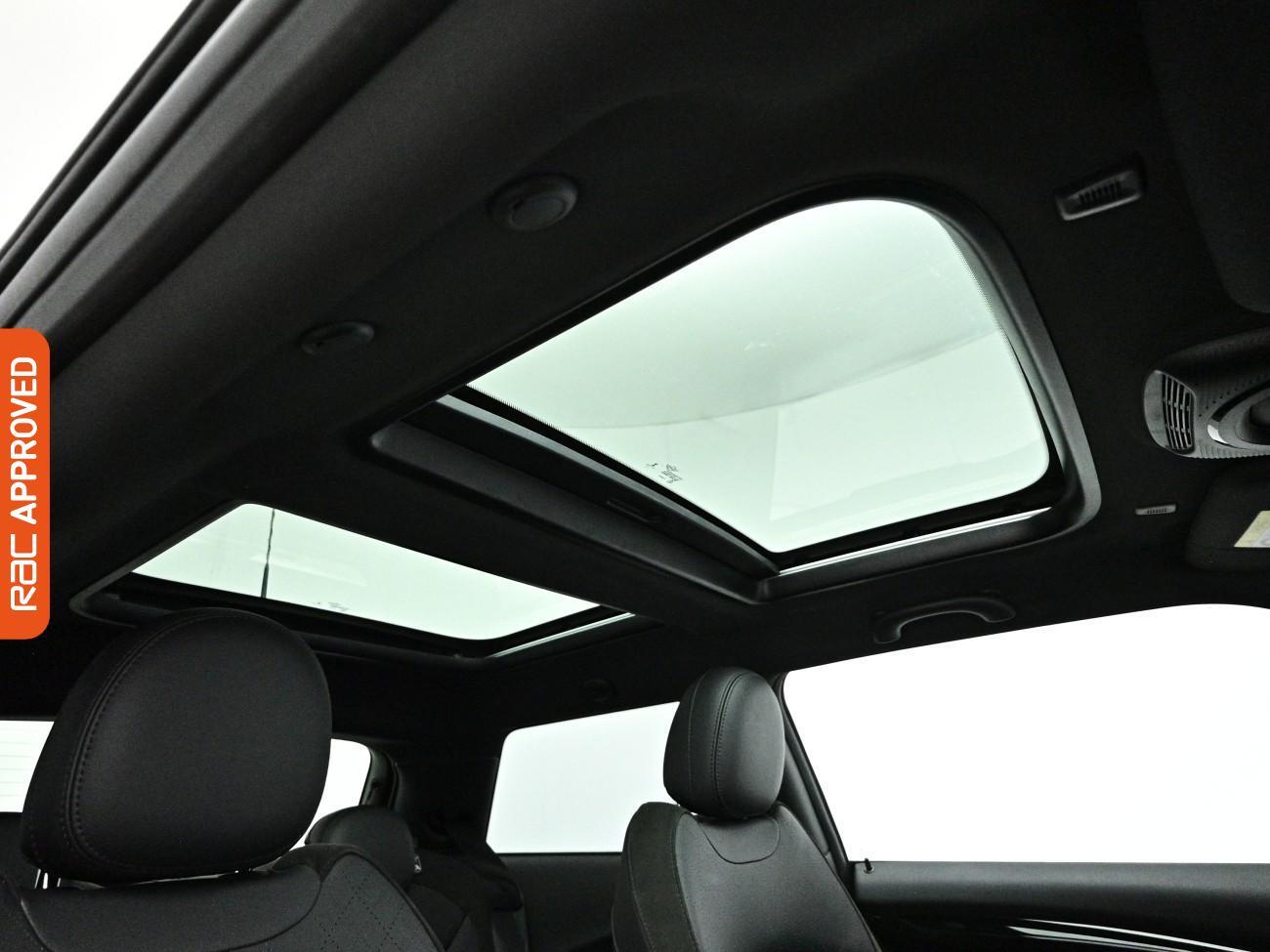 Mini Hatch view 3