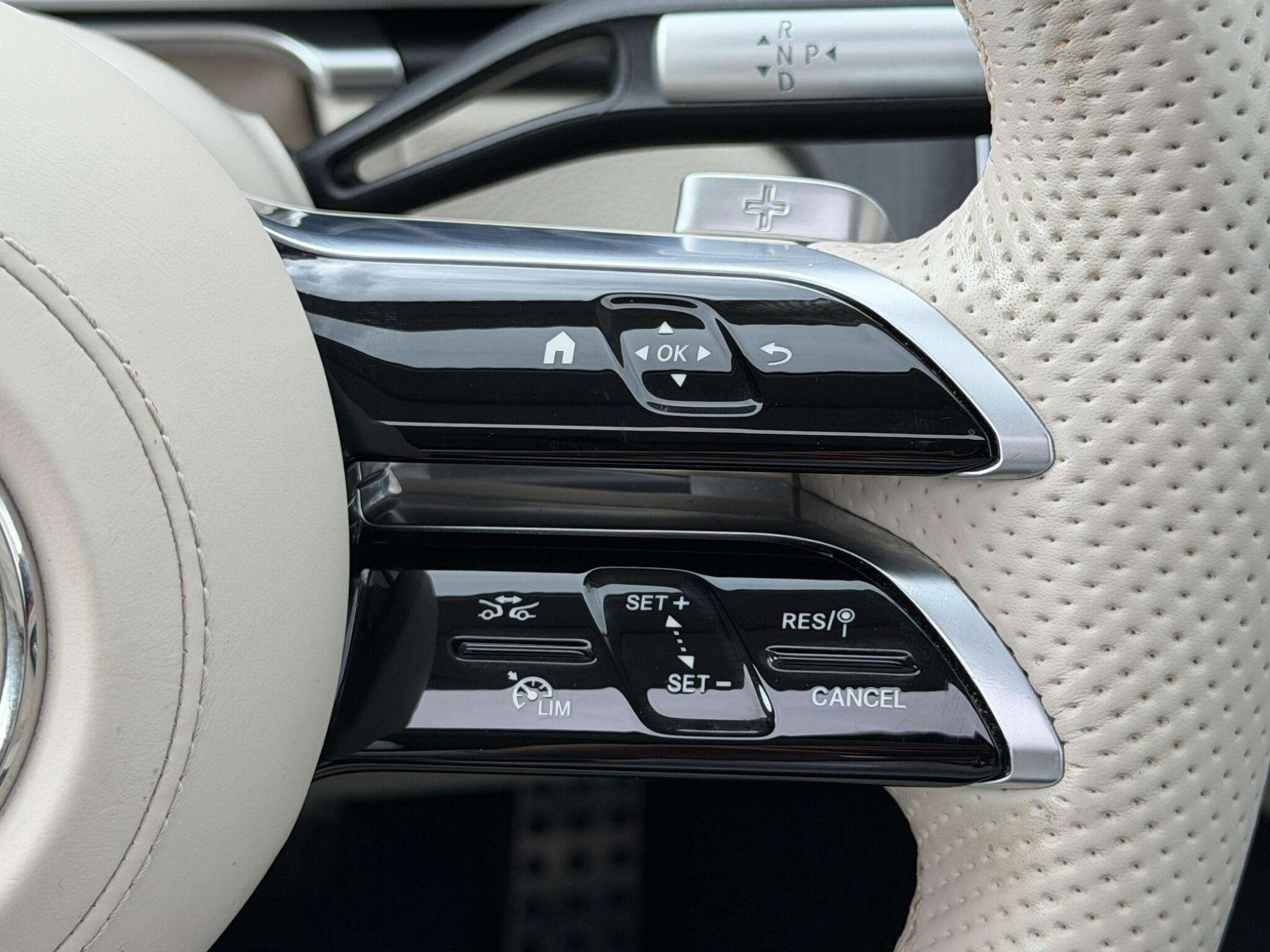 Mercedes-Benz S-Class view 30