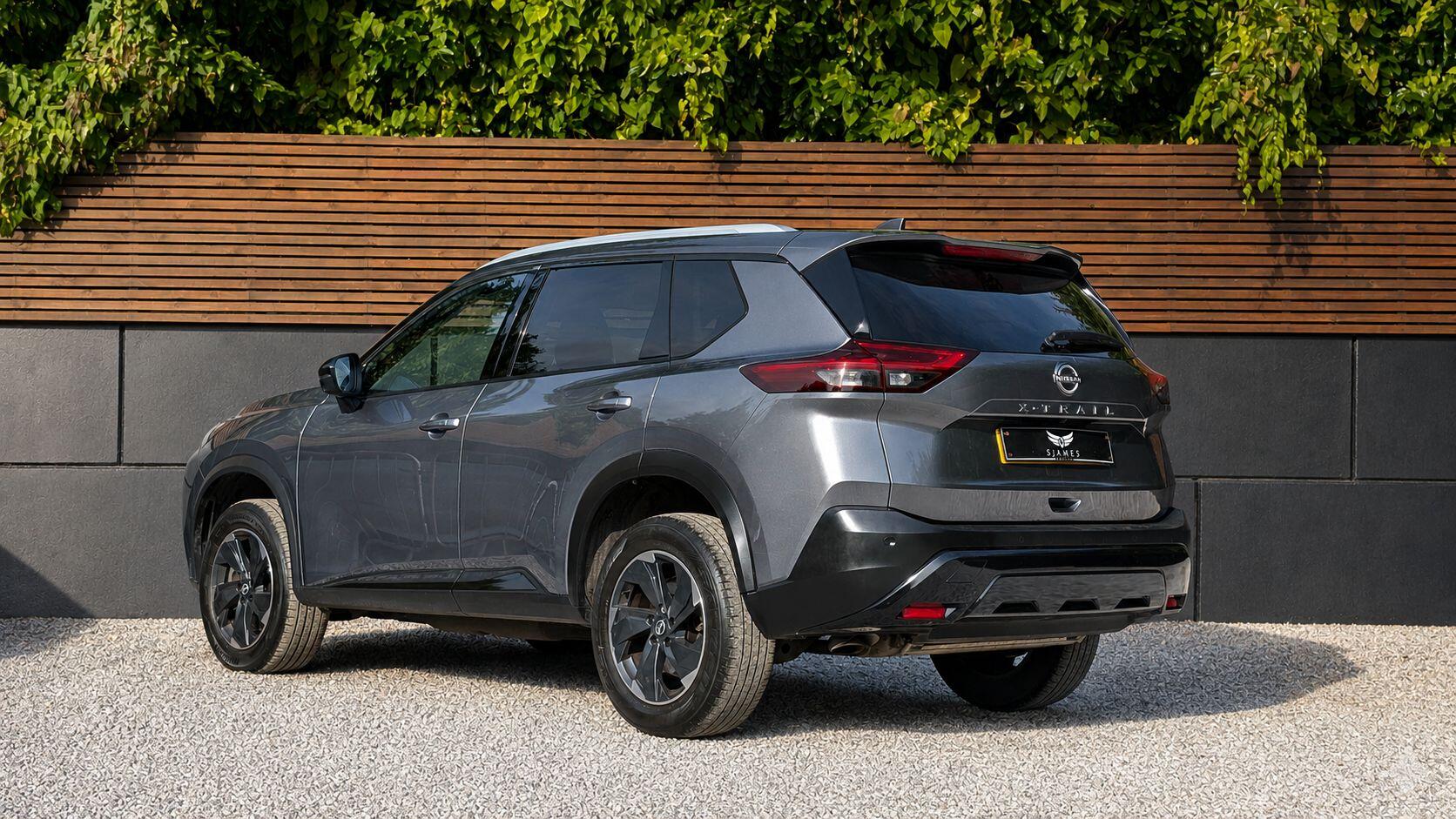 Nissan X-Trail view 8