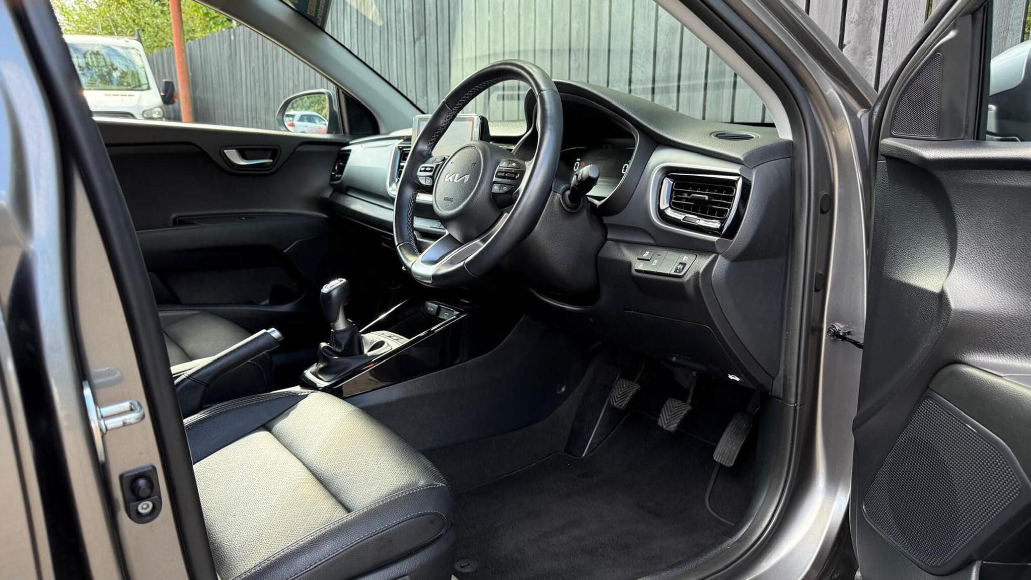 Kia Stonic view 22