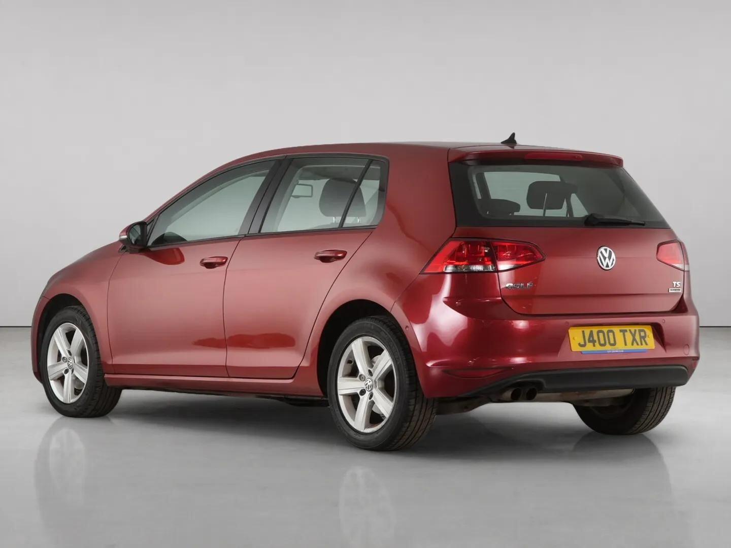 Volkswagen Golf view 5