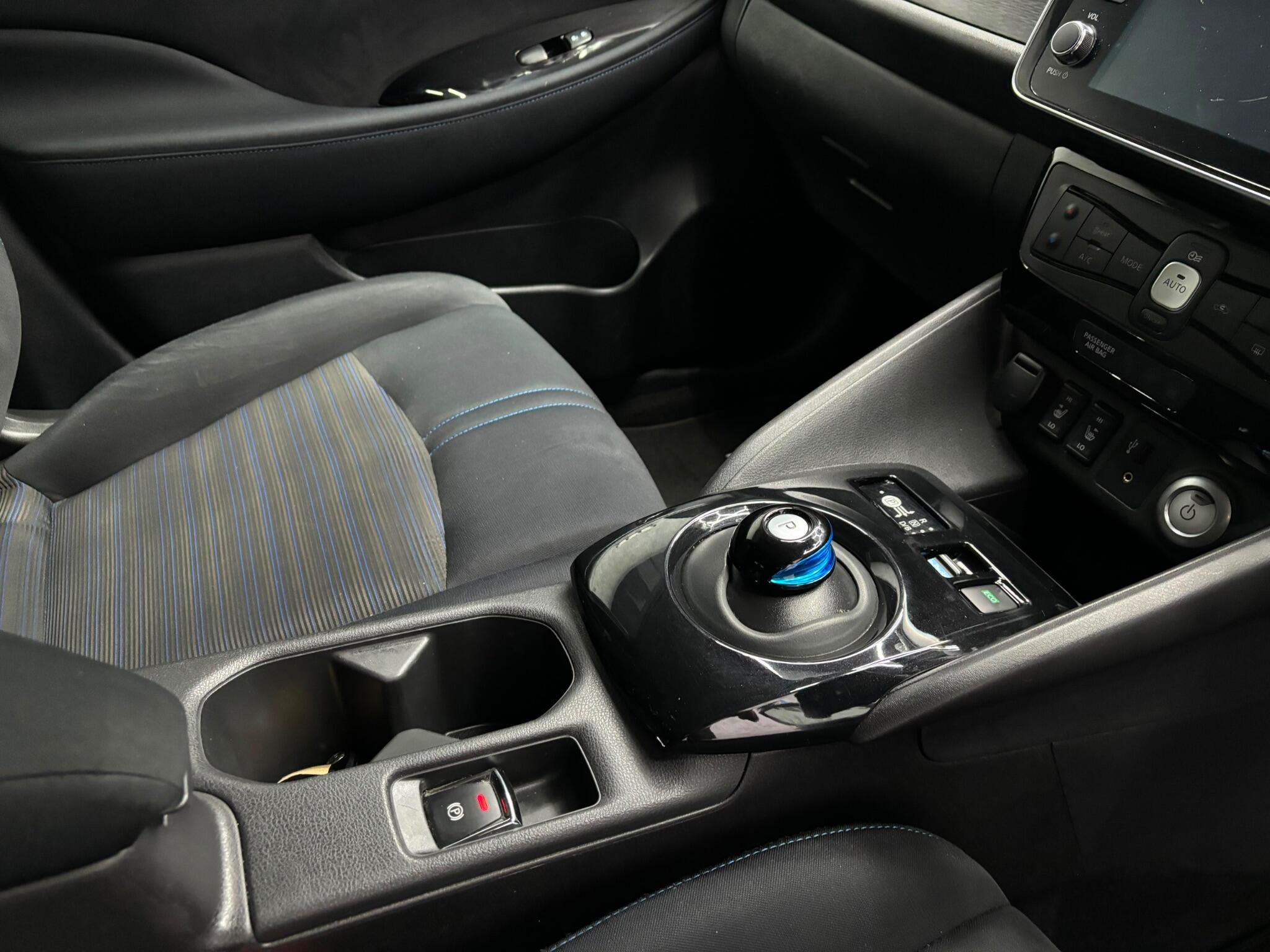 Nissan Leaf view 7