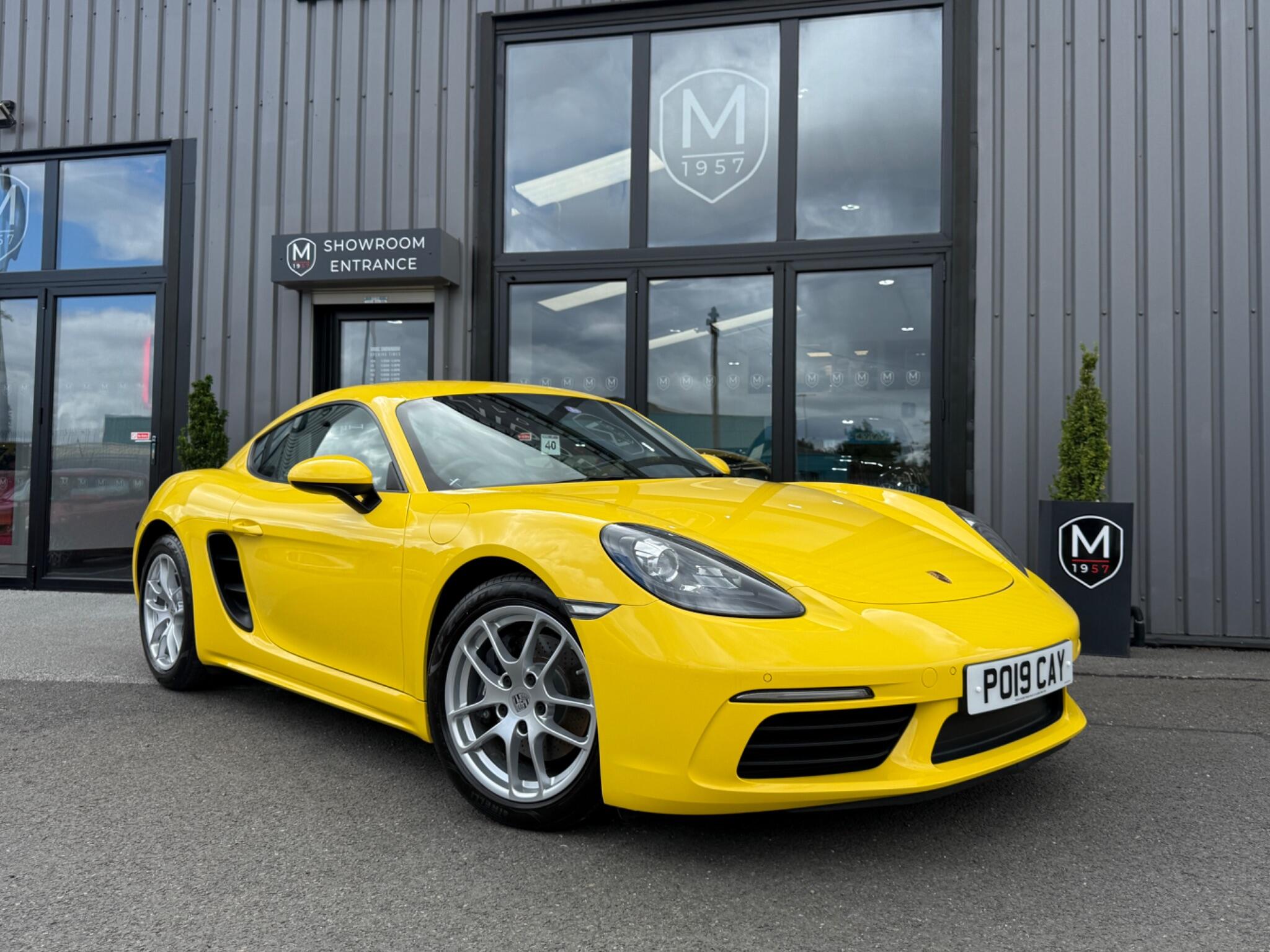 Porsche 718 Cayman view 5