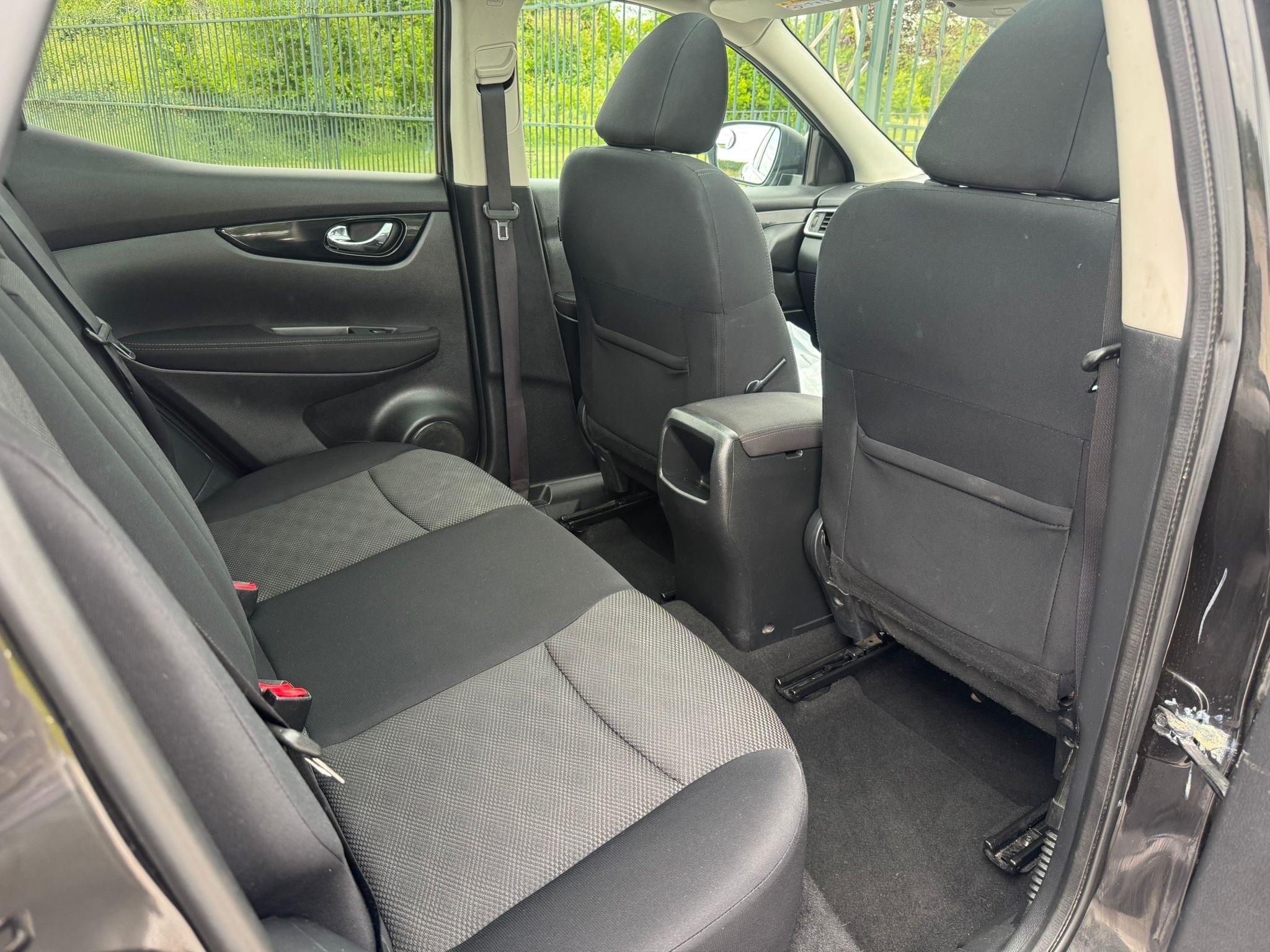 2015 Nissan Qashqai image 29