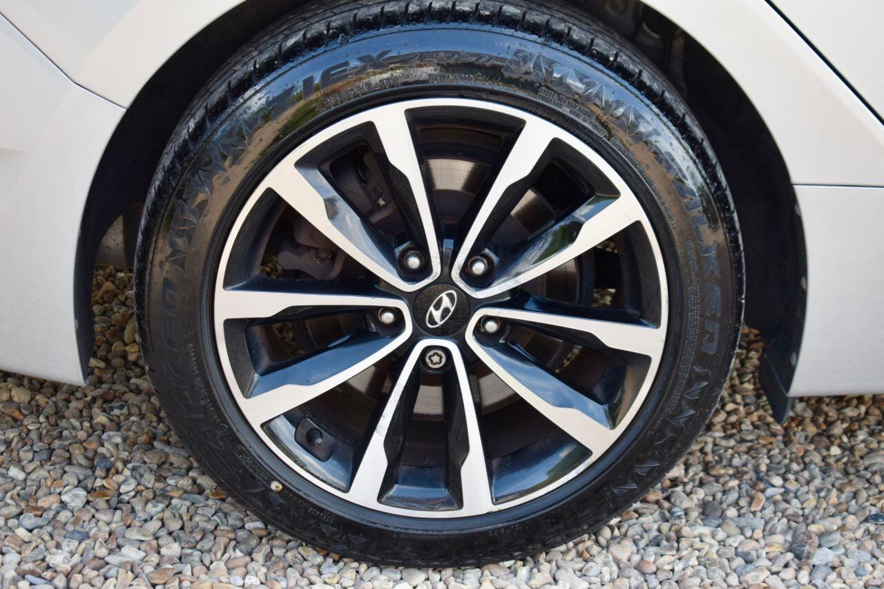 Hyundai i40 view 23
