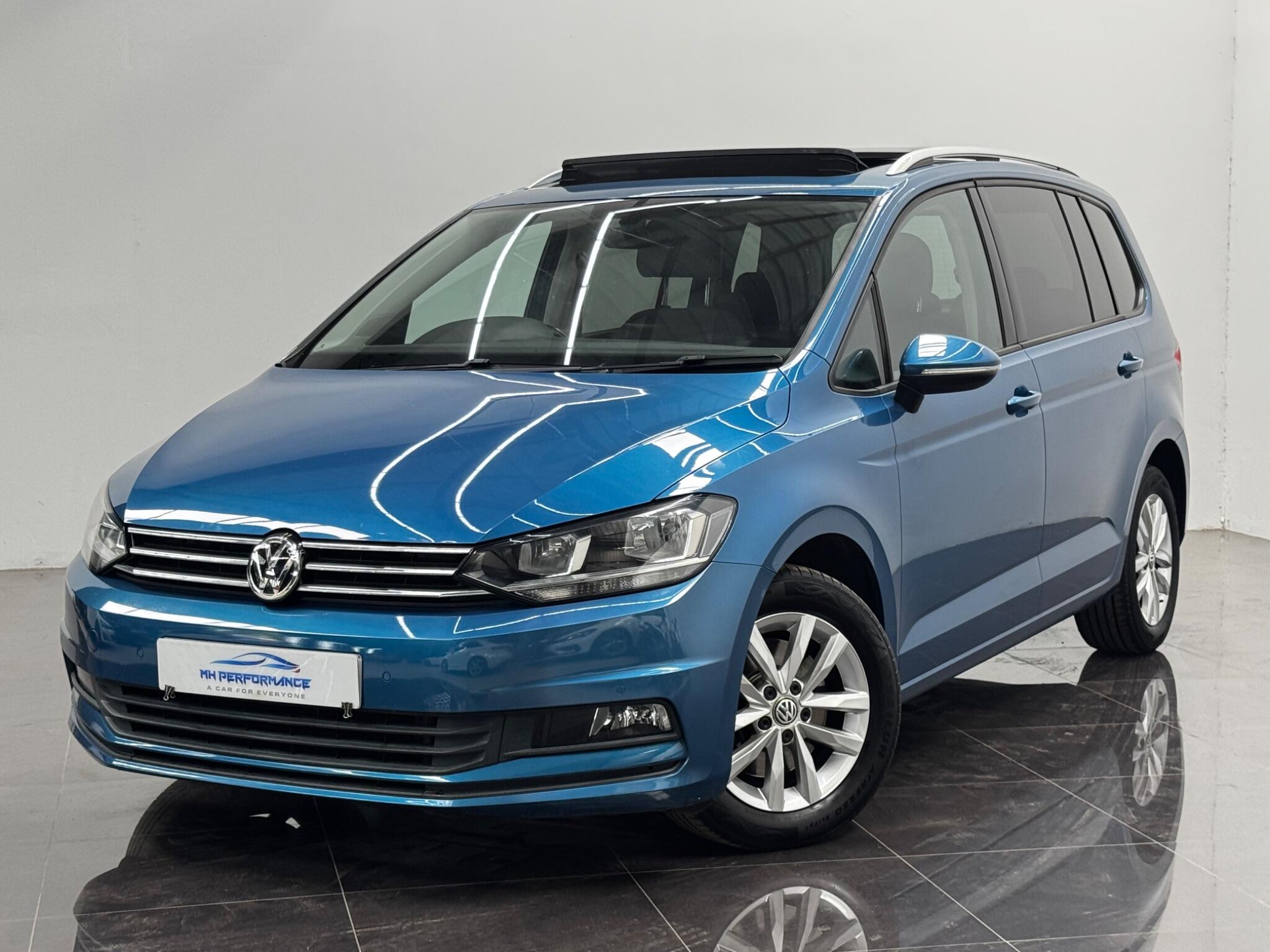 Volkswagen Touran view 76