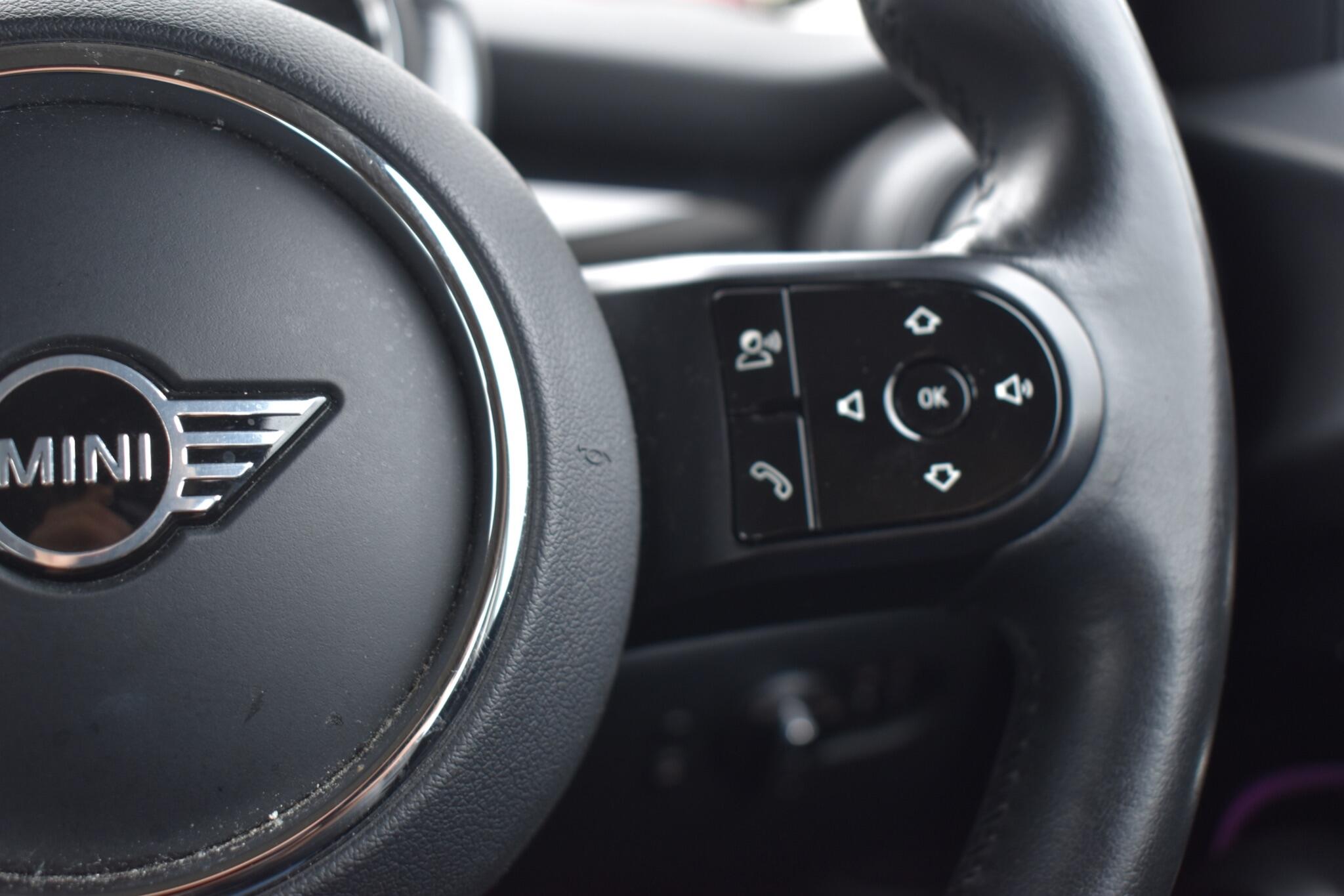 Hatch - 1.5 Cooper Classic Steptronic Euro 6 (s/s) 5dr - Image 25
