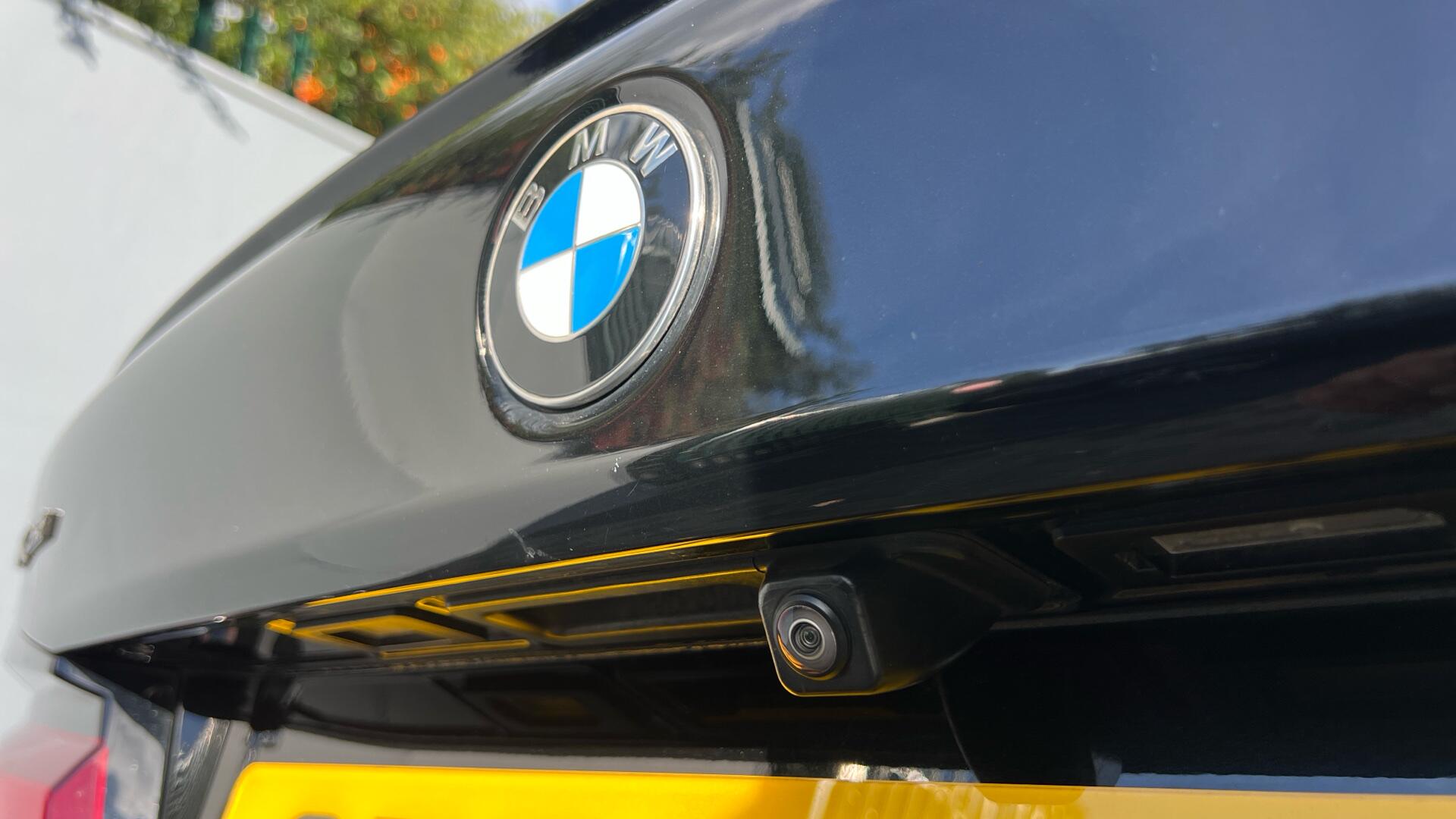 BMW 5 Series view 30