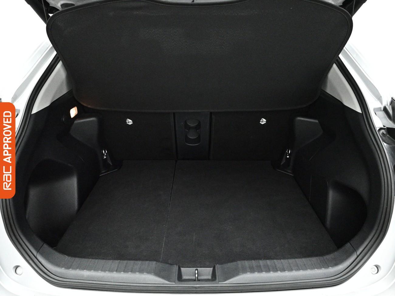 Toyota Yaris Cross view 26