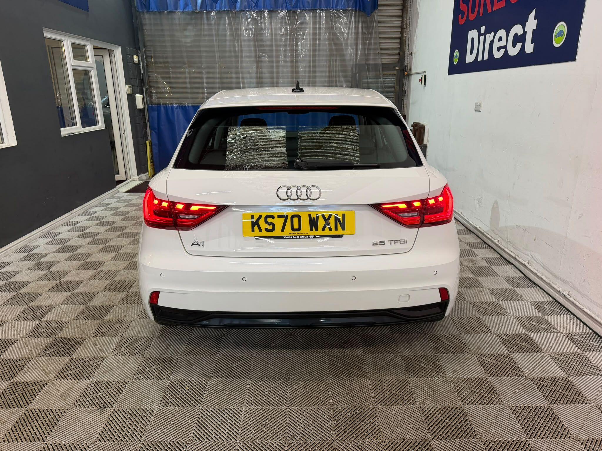 Audi A1 view 8