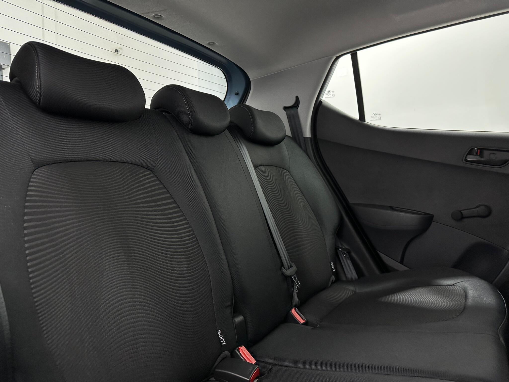 Hyundai i10 view 35