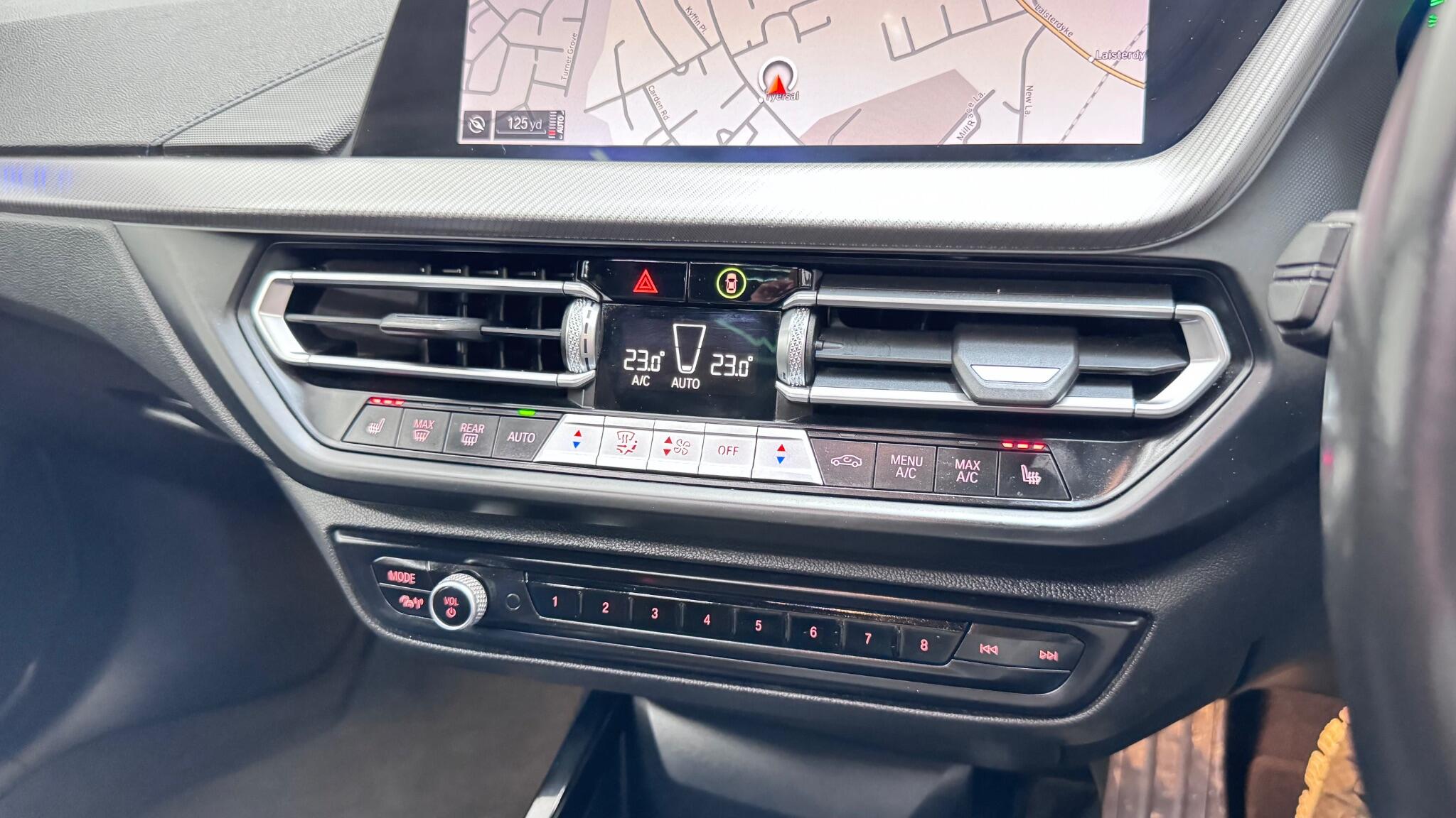 BMW 1 Series view 19