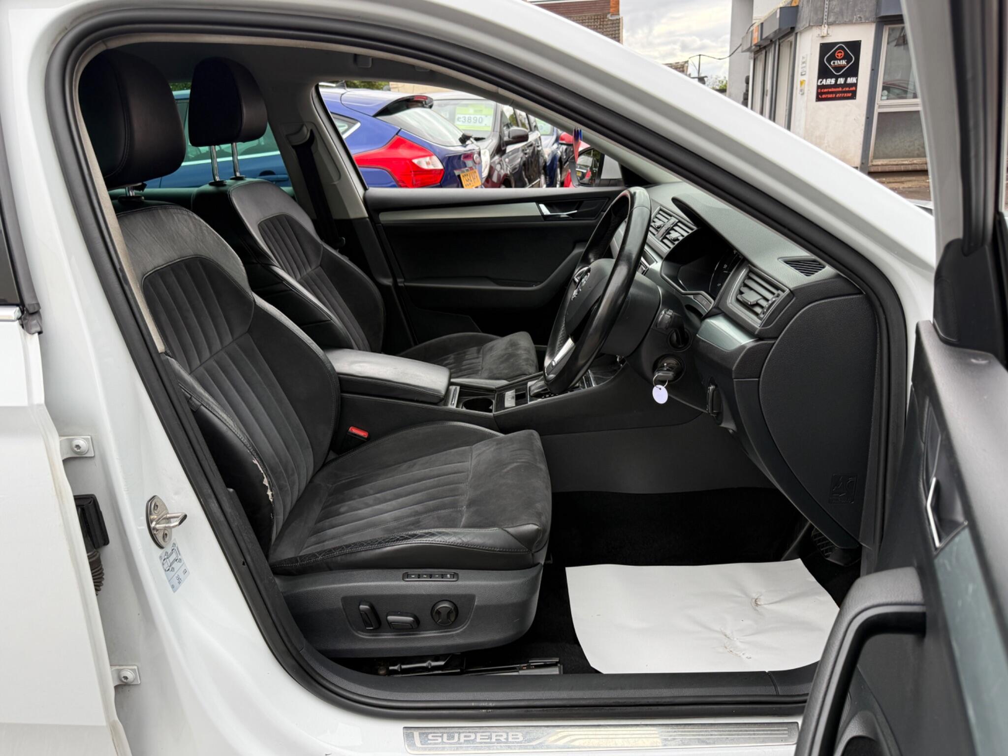 Skoda Superb - Image 27