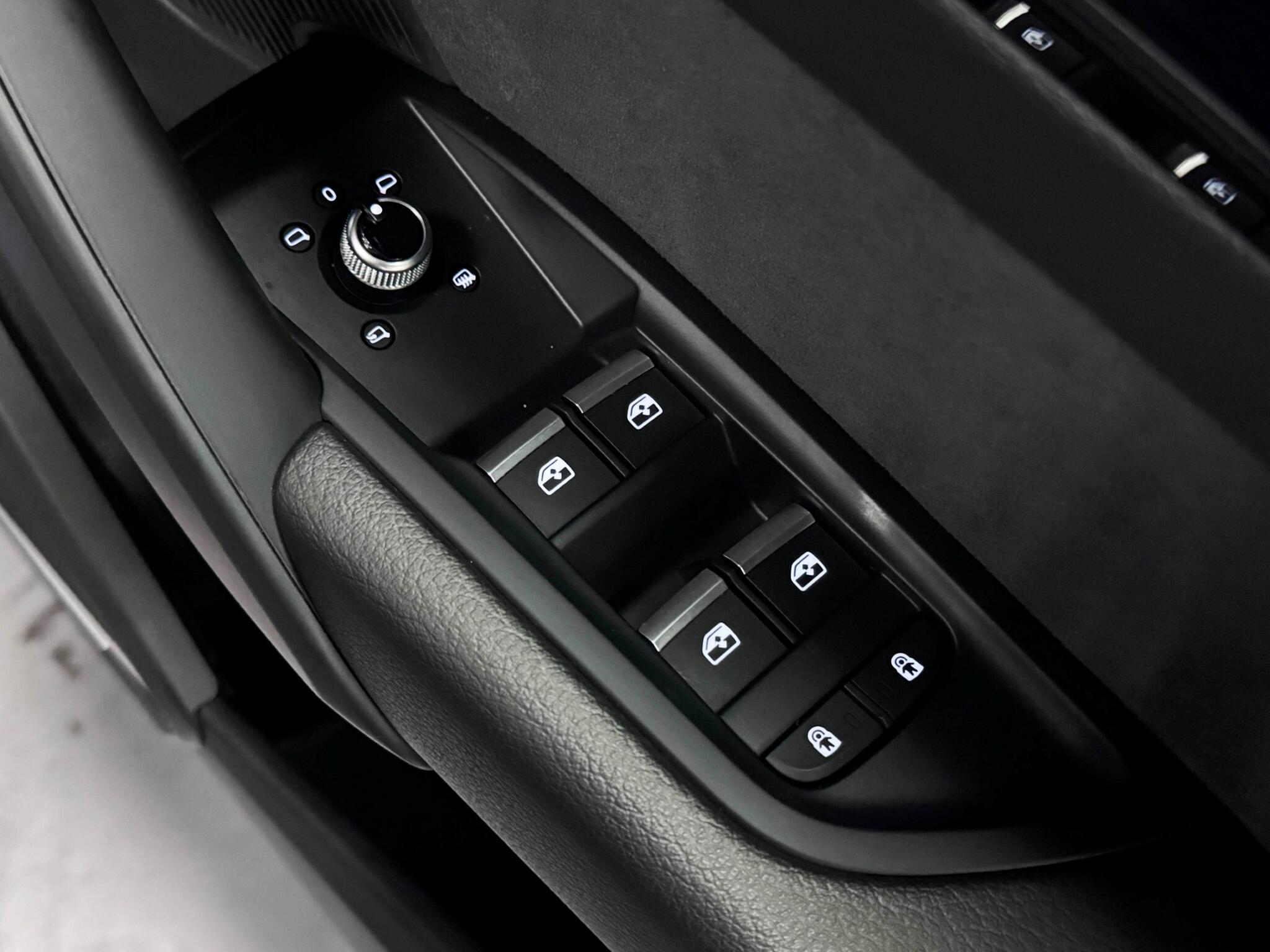 Audi Q5 view 19