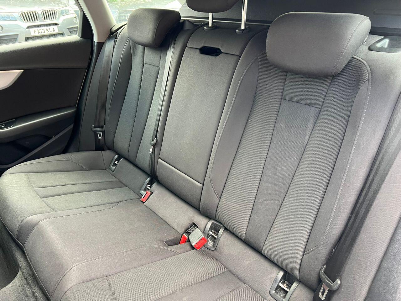 Audi A4 view 24