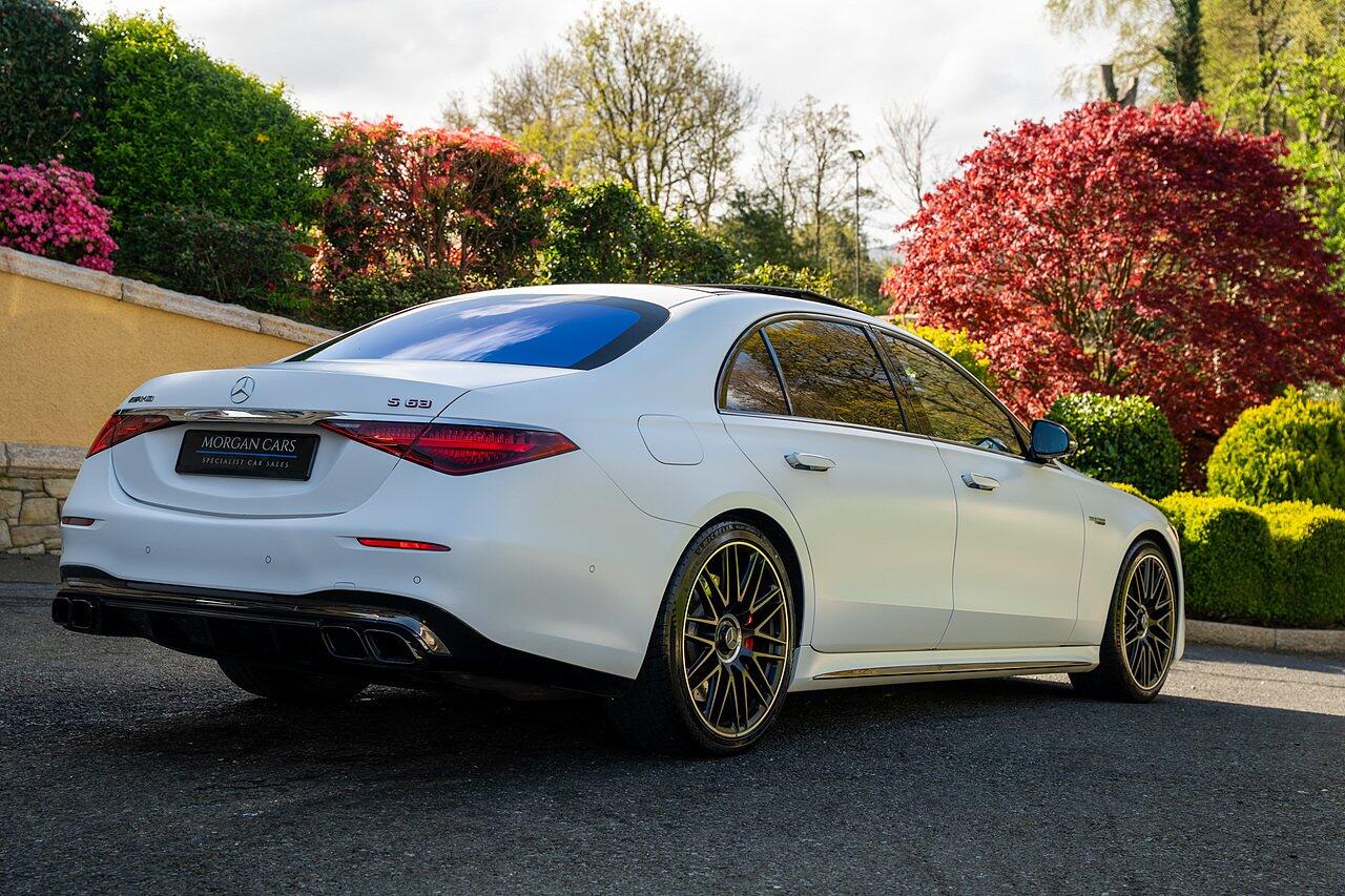 Mercedes-Benz S-Class view 105