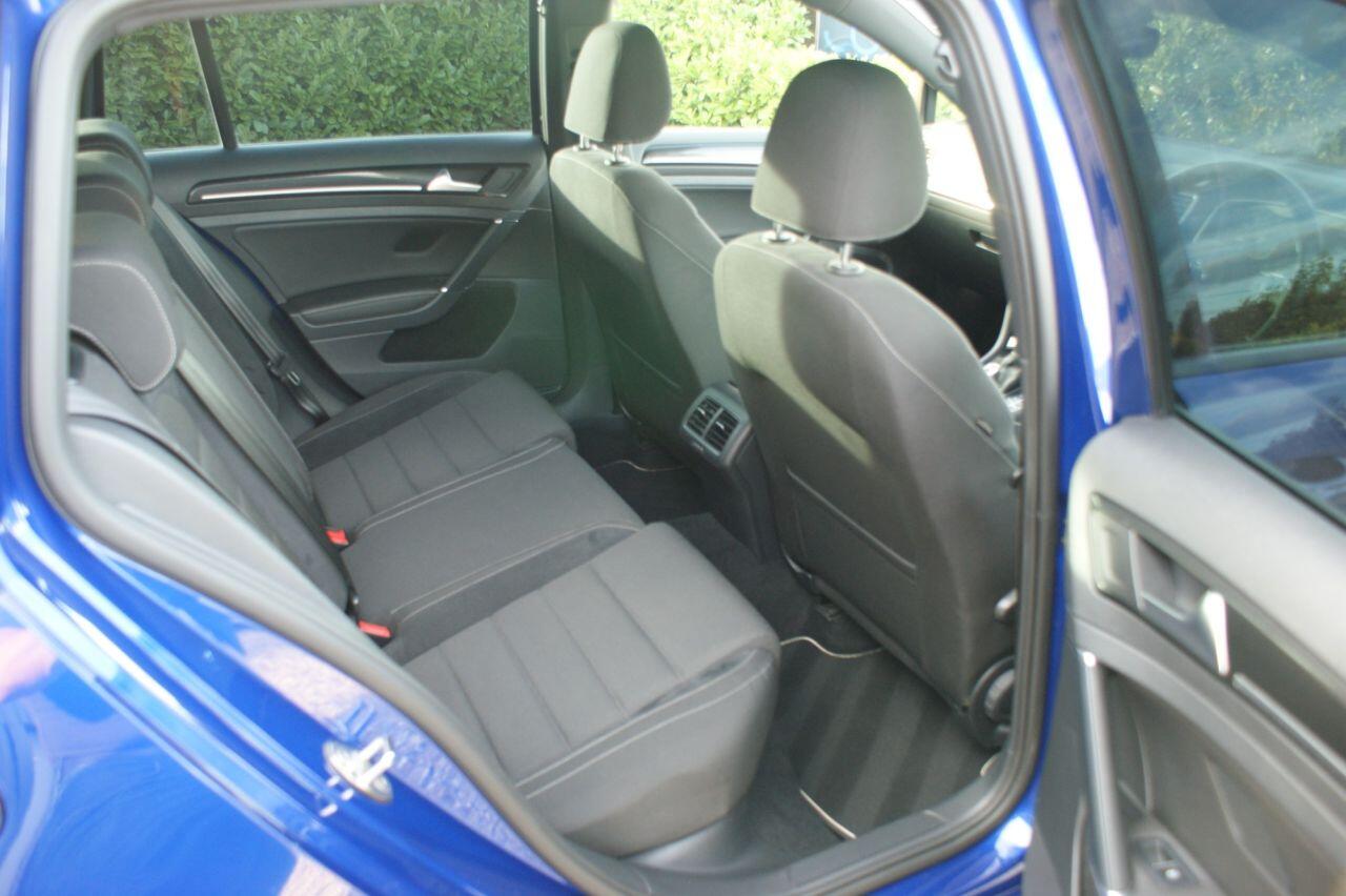 Volkswagen Golf view 34