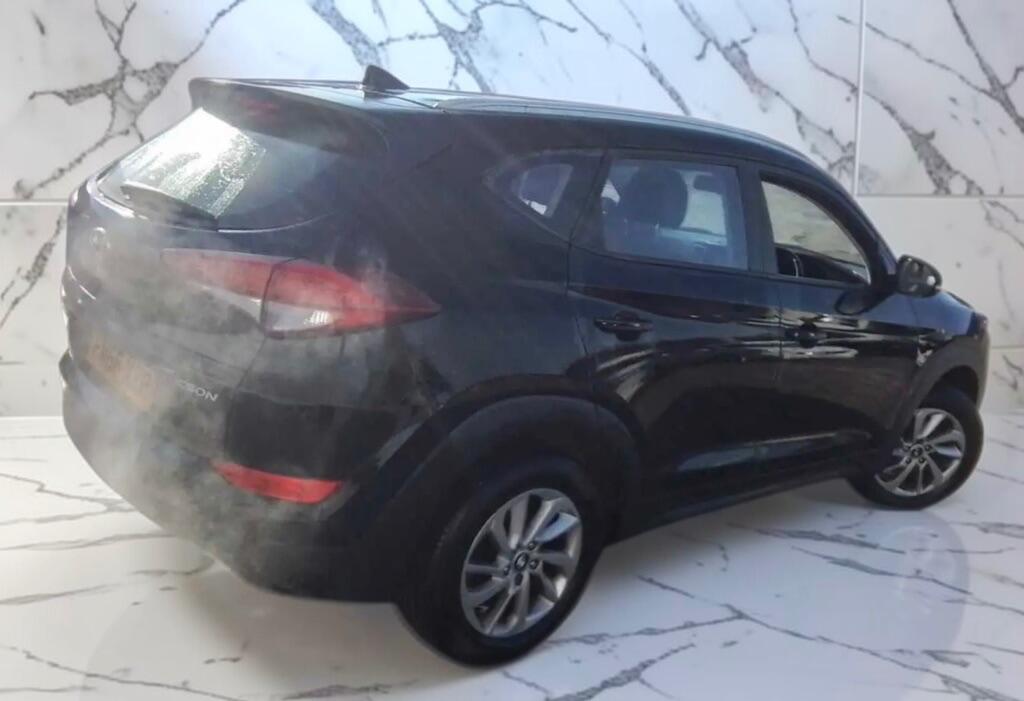 Hyundai Tucson view 2