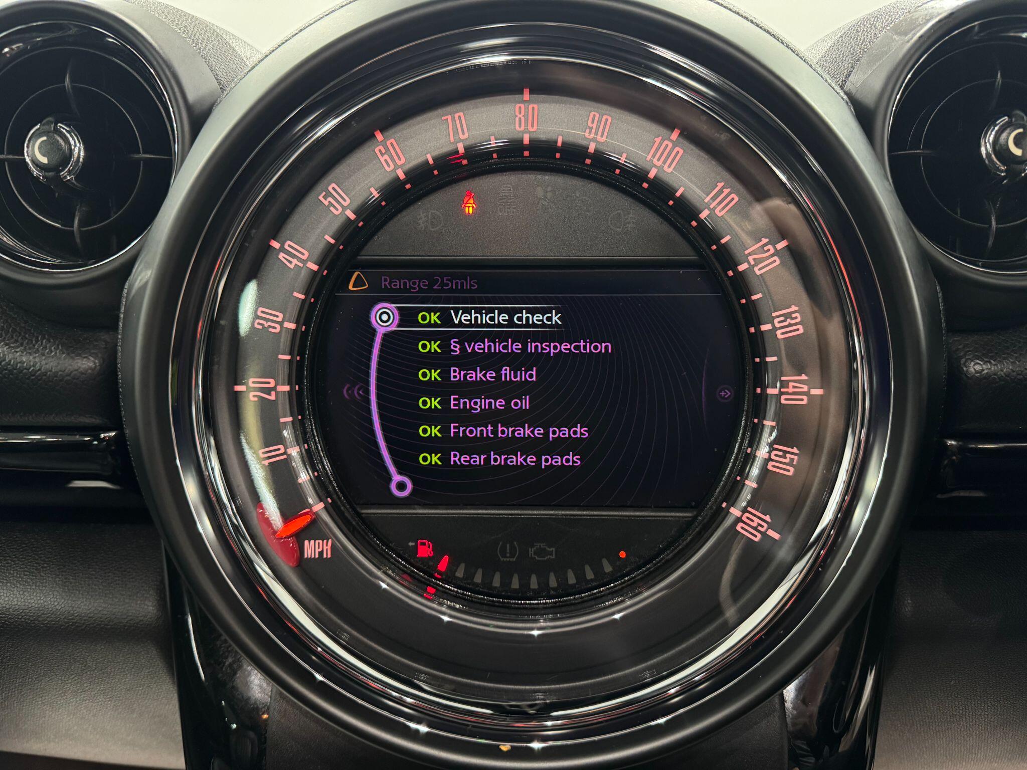MINI Countryman view 40