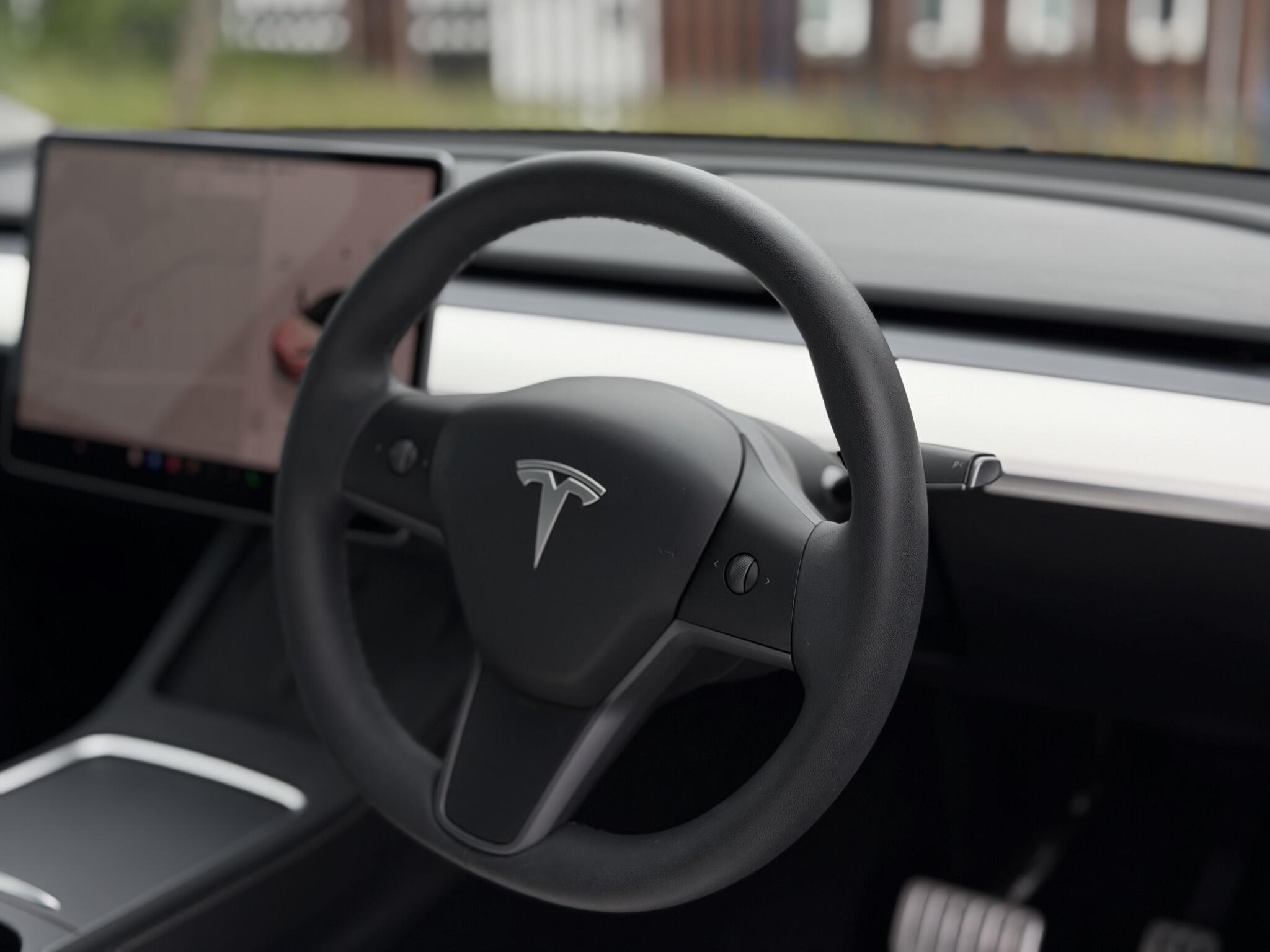 Tesla Model Y view 30