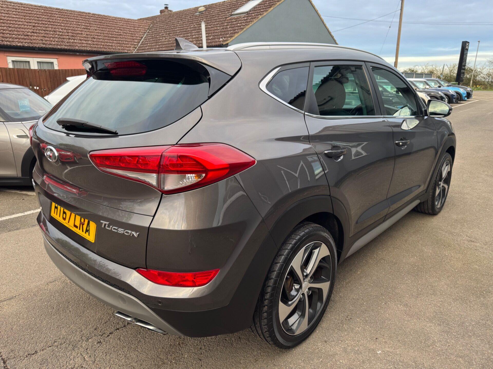 Hyundai Tucson view 3