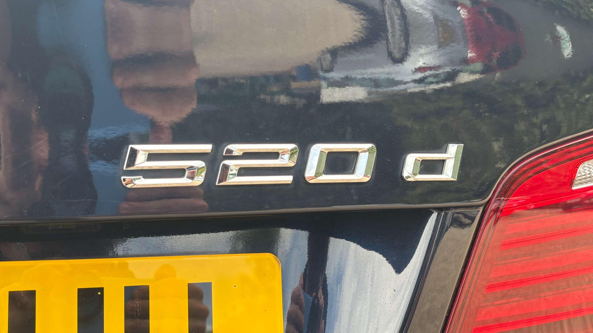 BMW 5 Series view 51