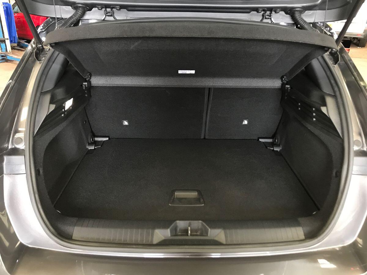 Vauxhall Astra view 8