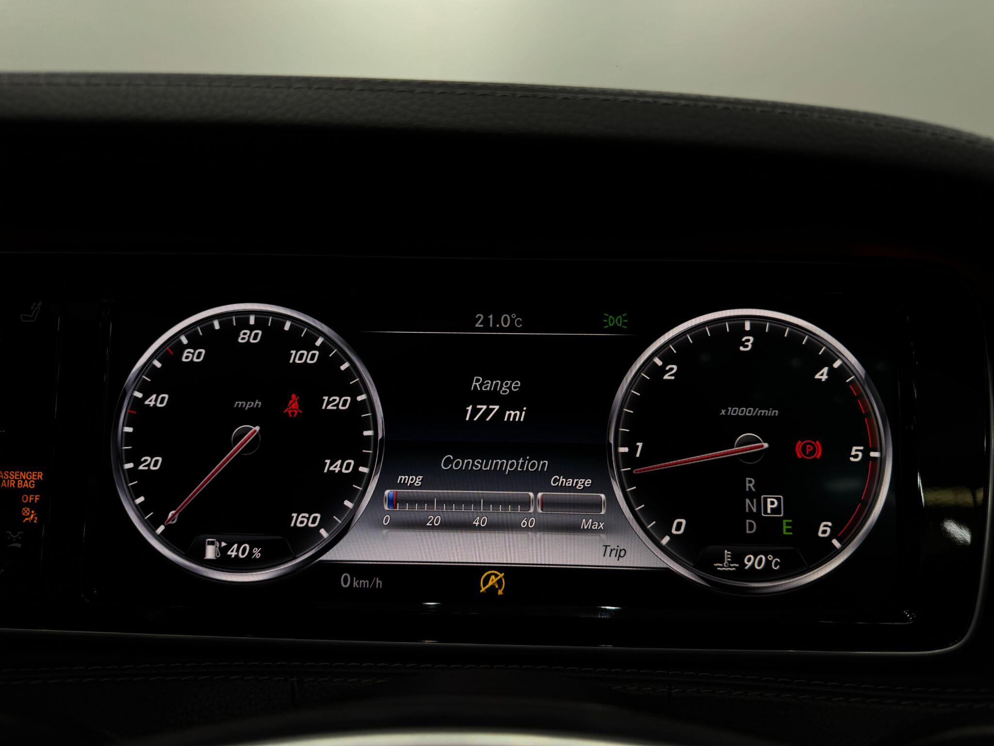 Mercedes-Benz S-Class view 52