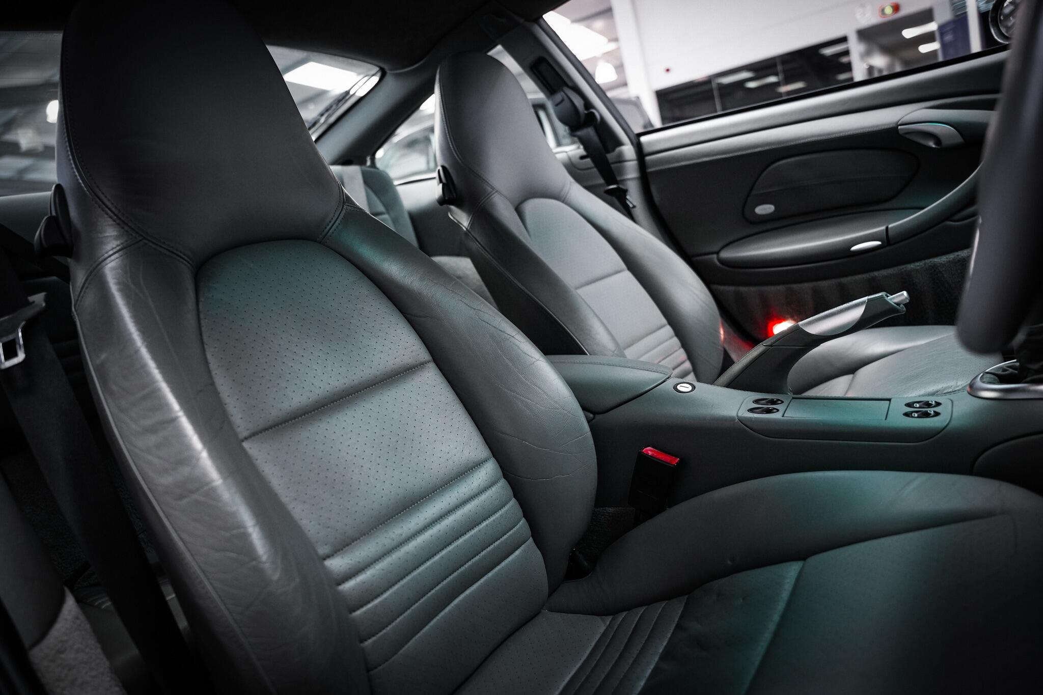 Porsche 911 view 18