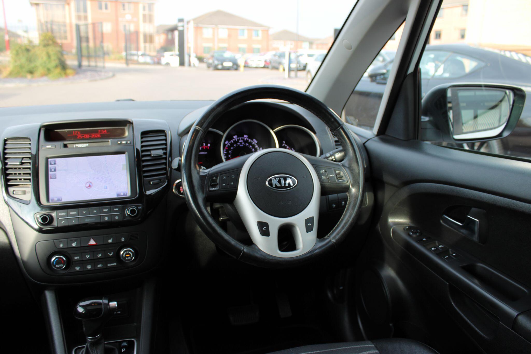 Kia Venga view 11