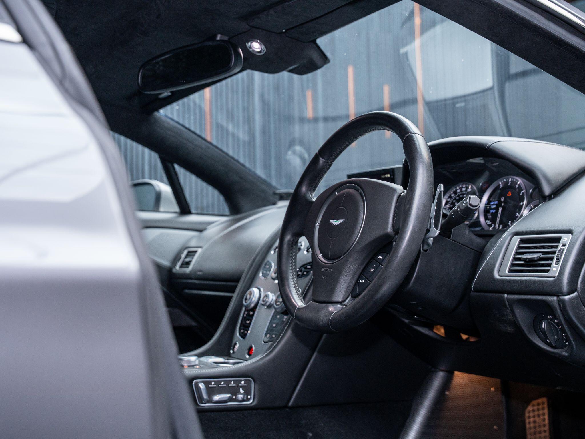 Aston Martin Rapide view 4