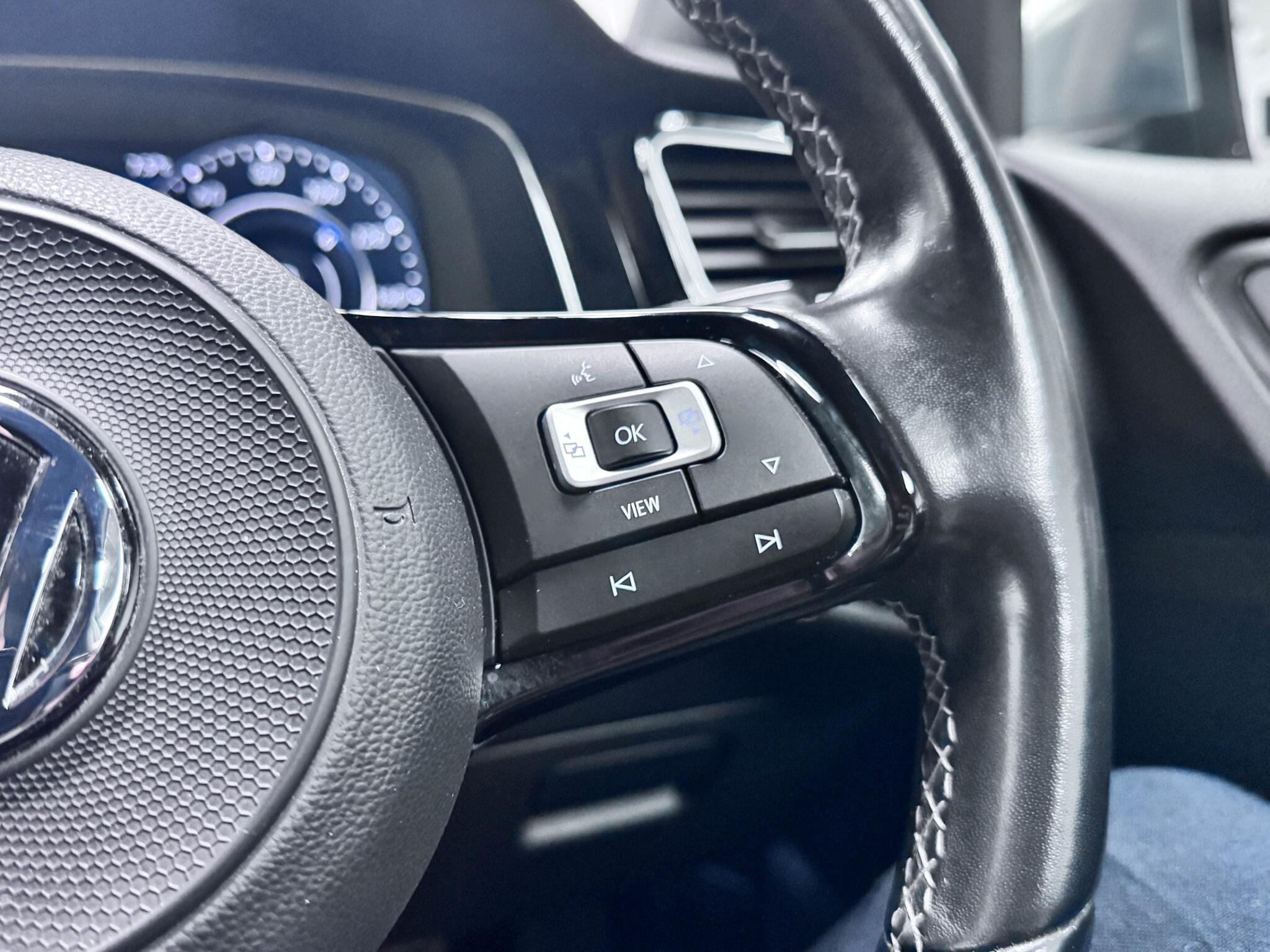 Volkswagen Golf view 26