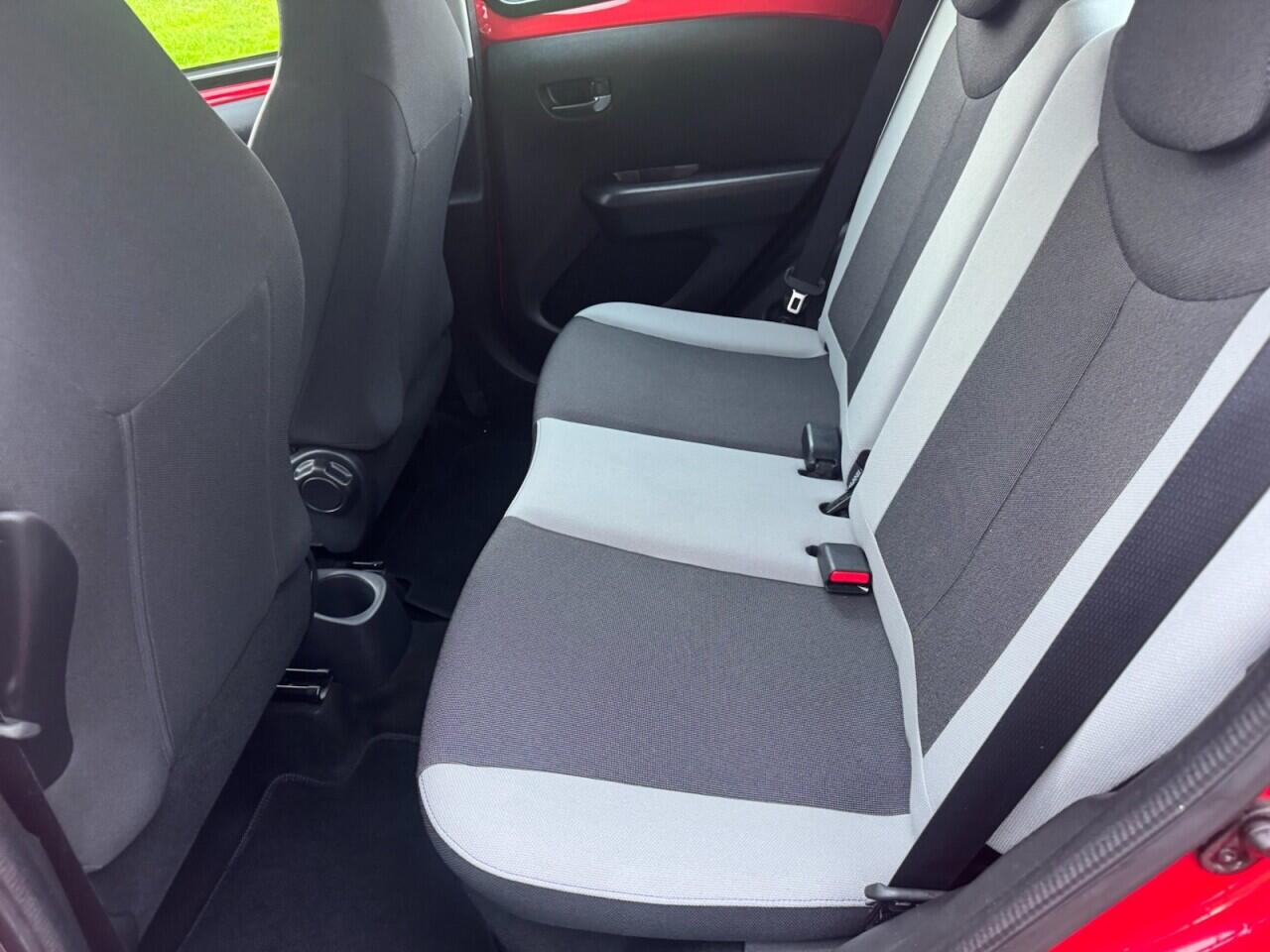 Toyota Aygo view 16