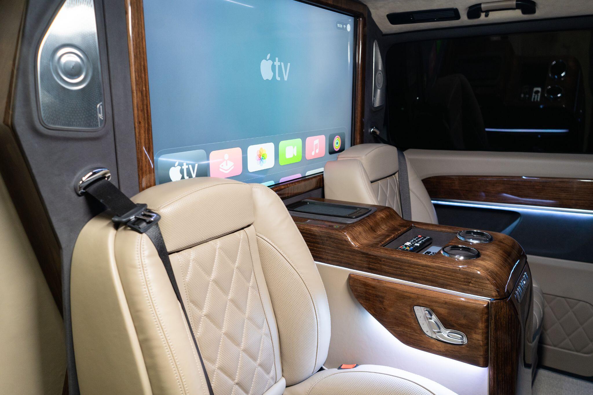 Mercedes-Benz V-Class view 3