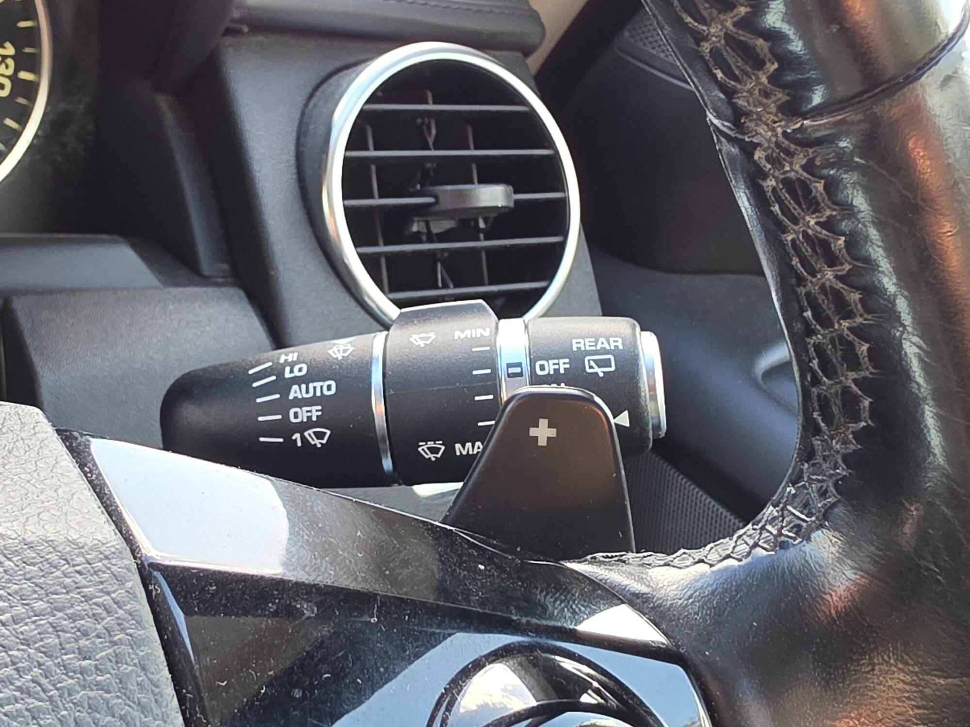 Land Rover Discovery view 39