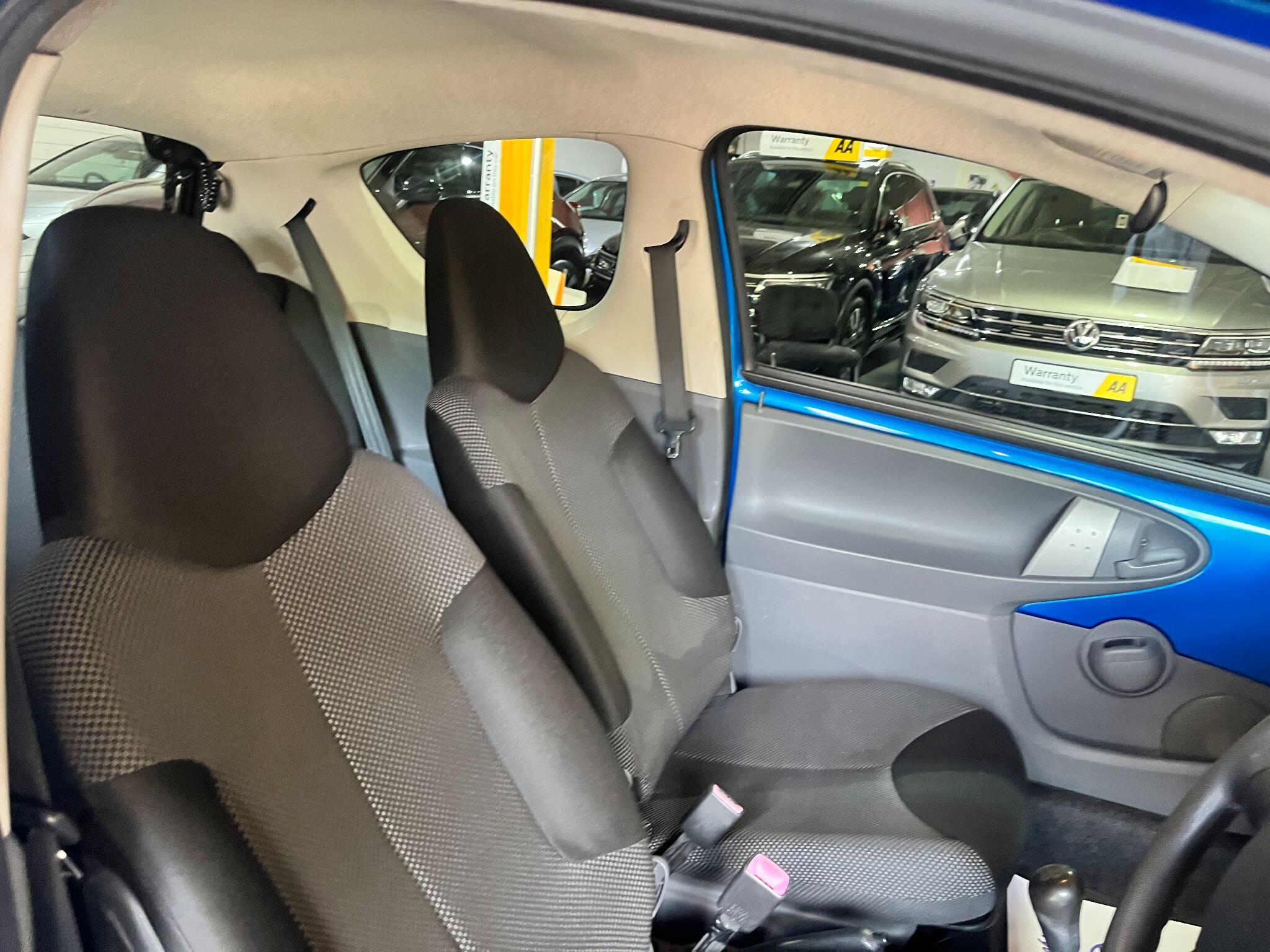 Toyota Aygo view 12