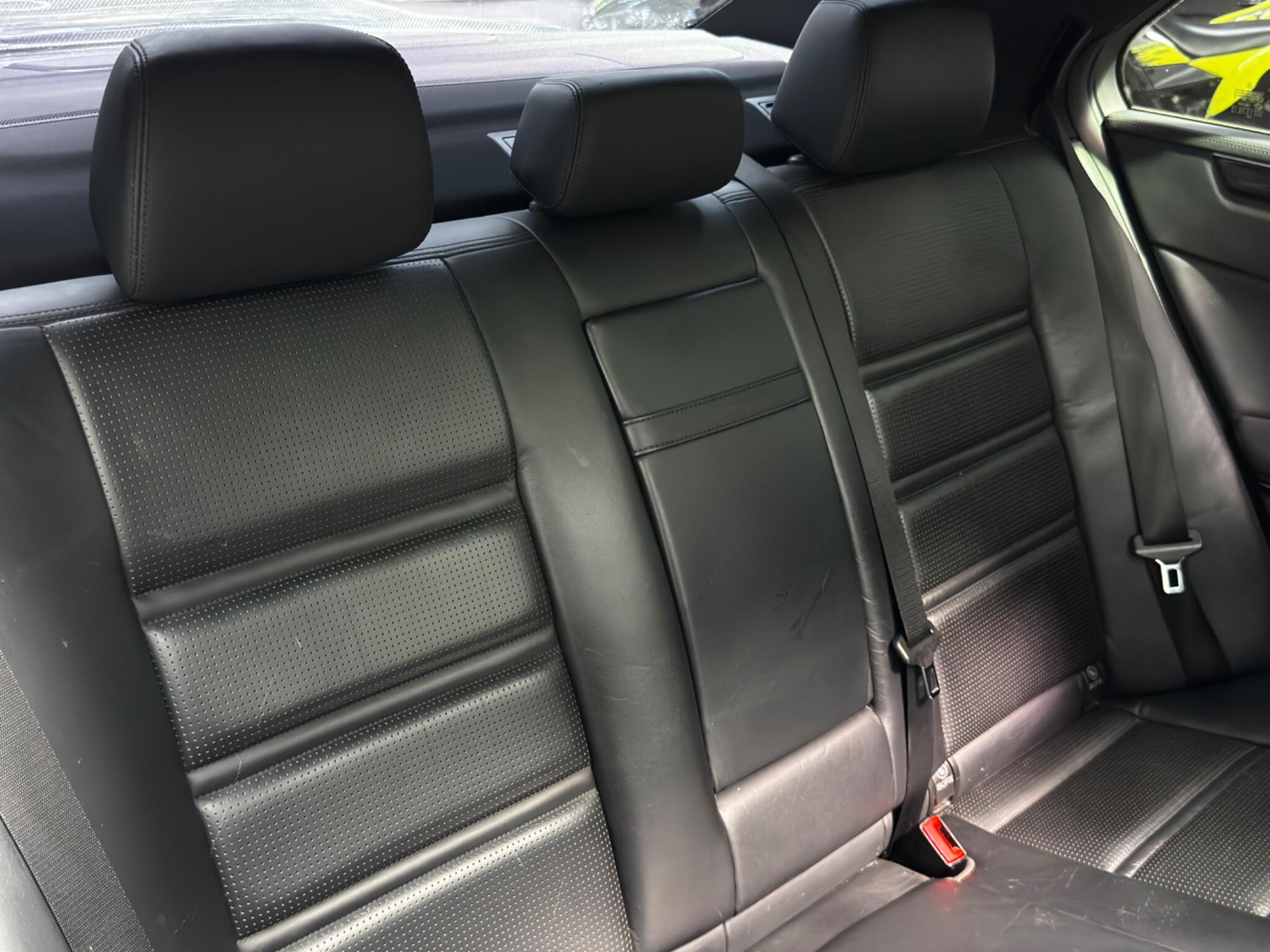 Mercedes-Benz E-Class view 54