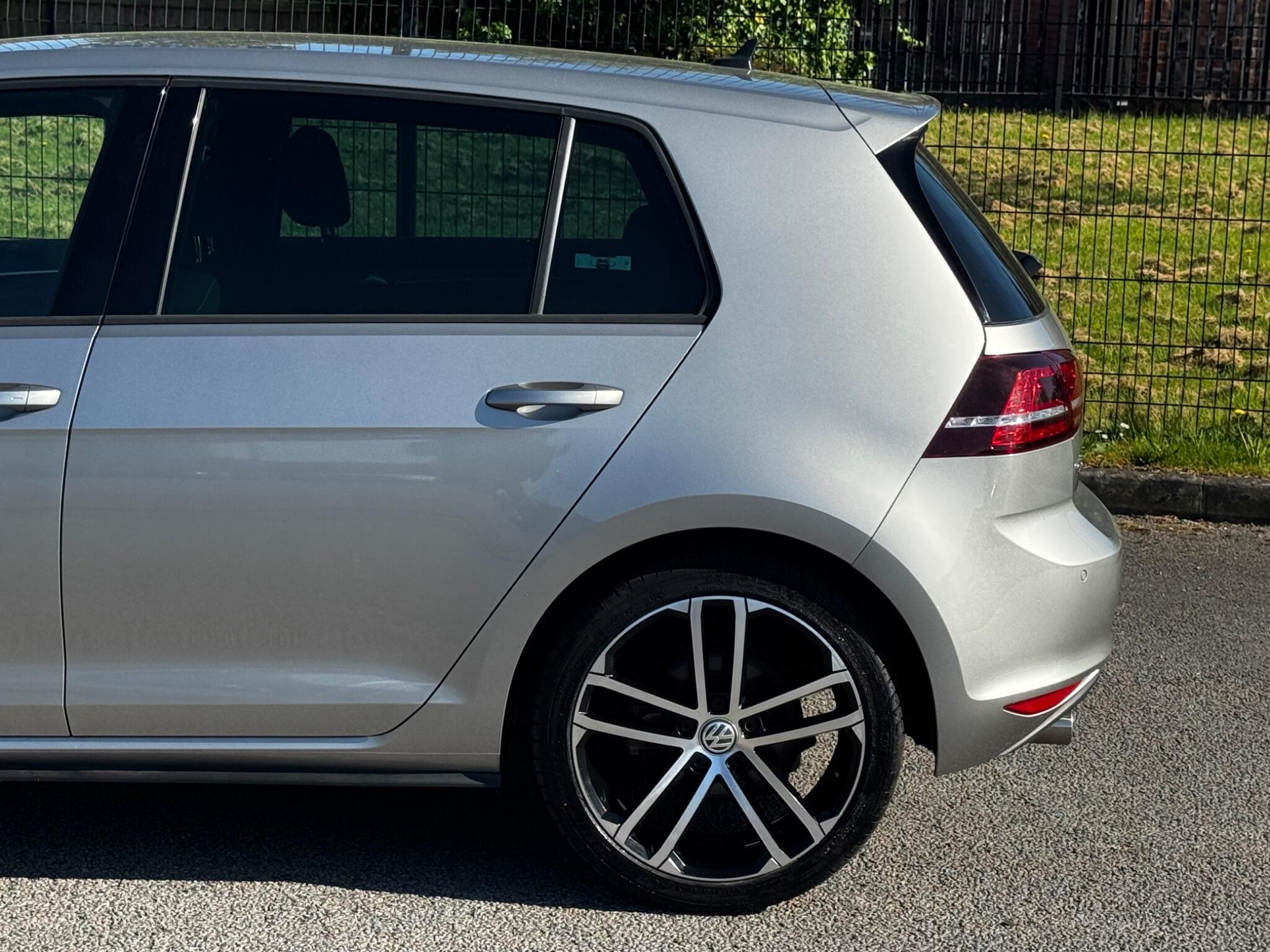 Volkswagen Golf view 32