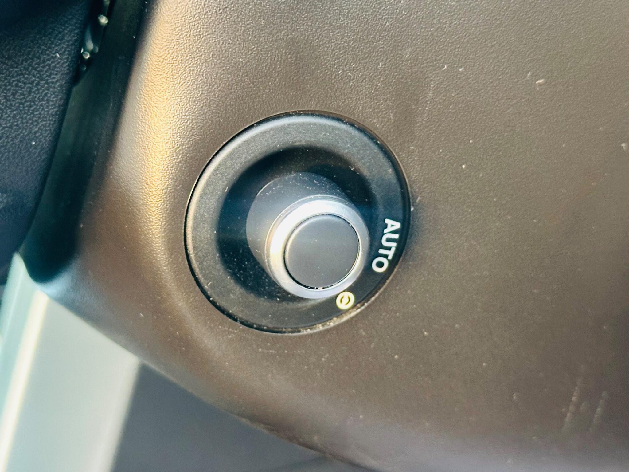 Land Rover Discovery view 39