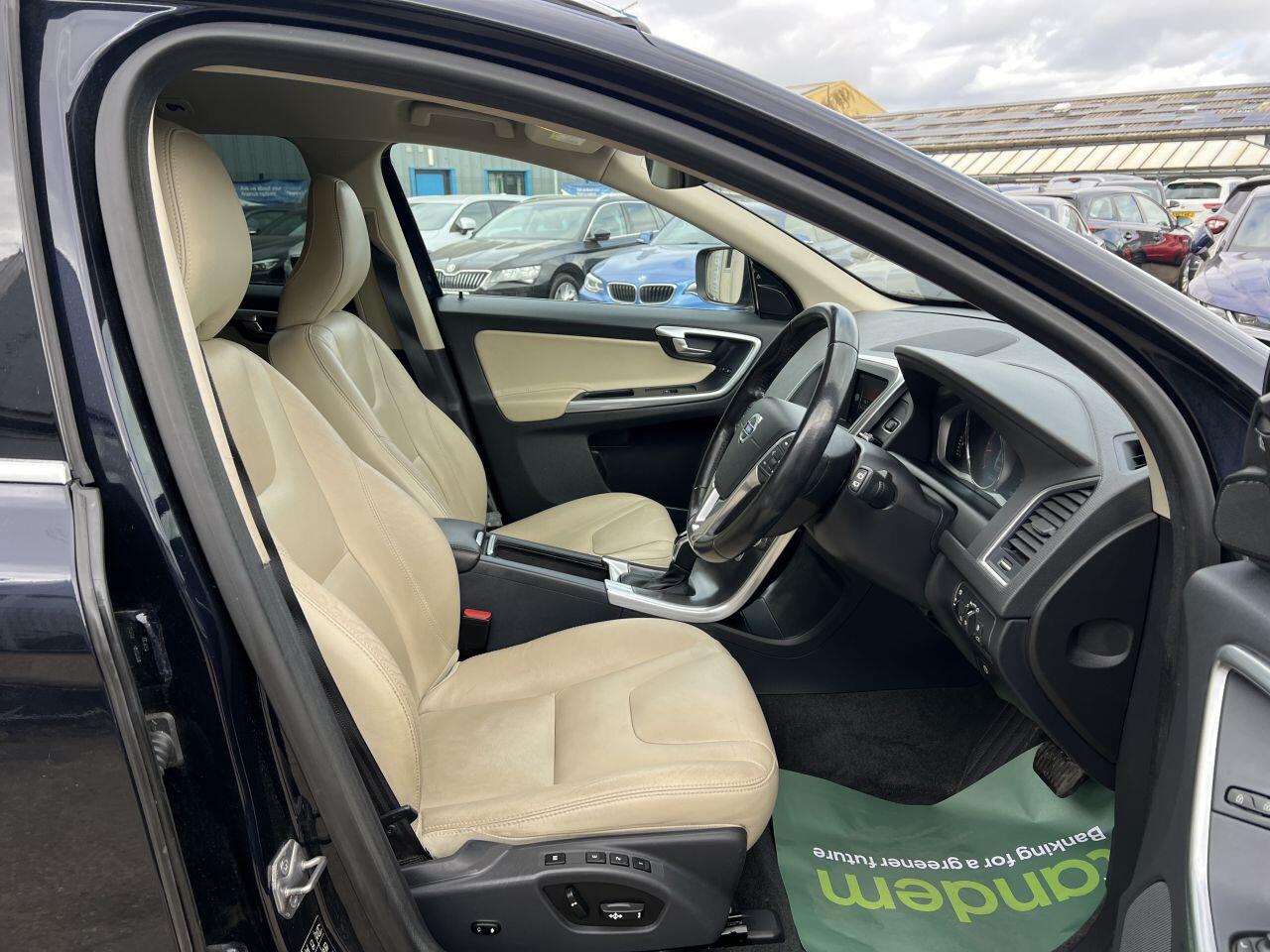Volvo XC60 view 15
