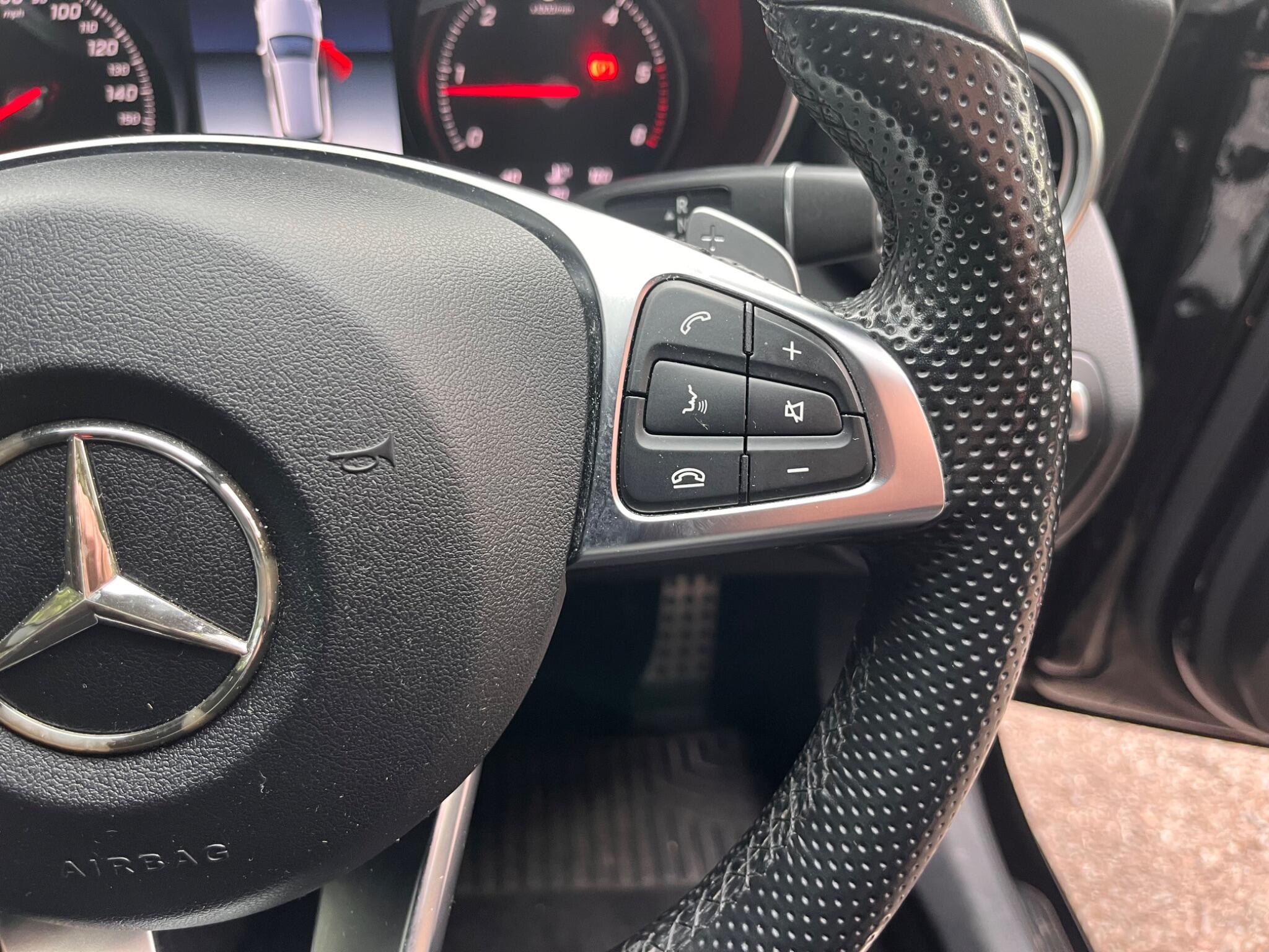 Mercedes-Benz C-Class view 28