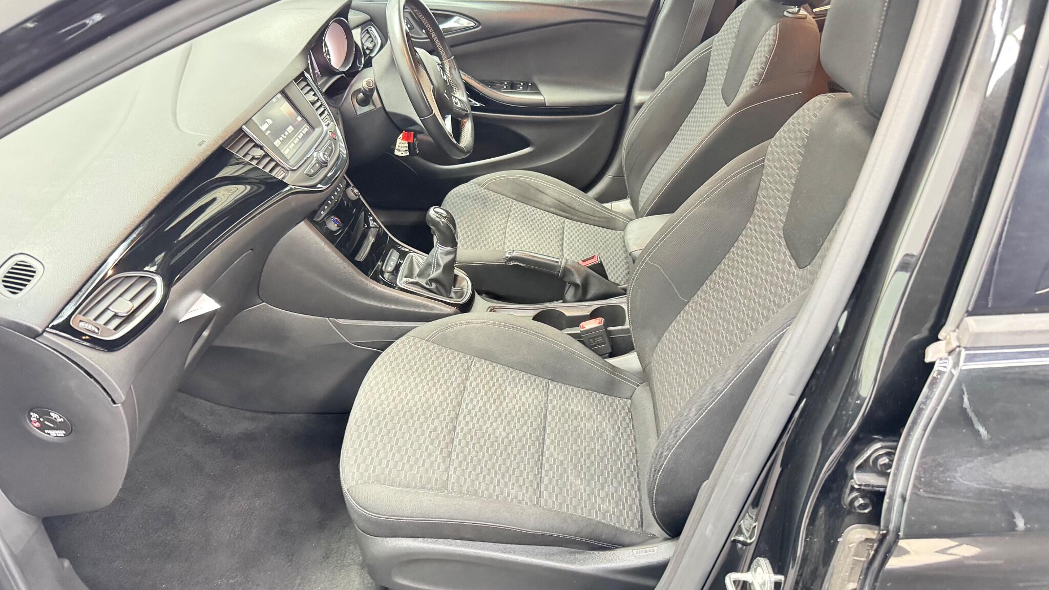 Vauxhall Astra view 16