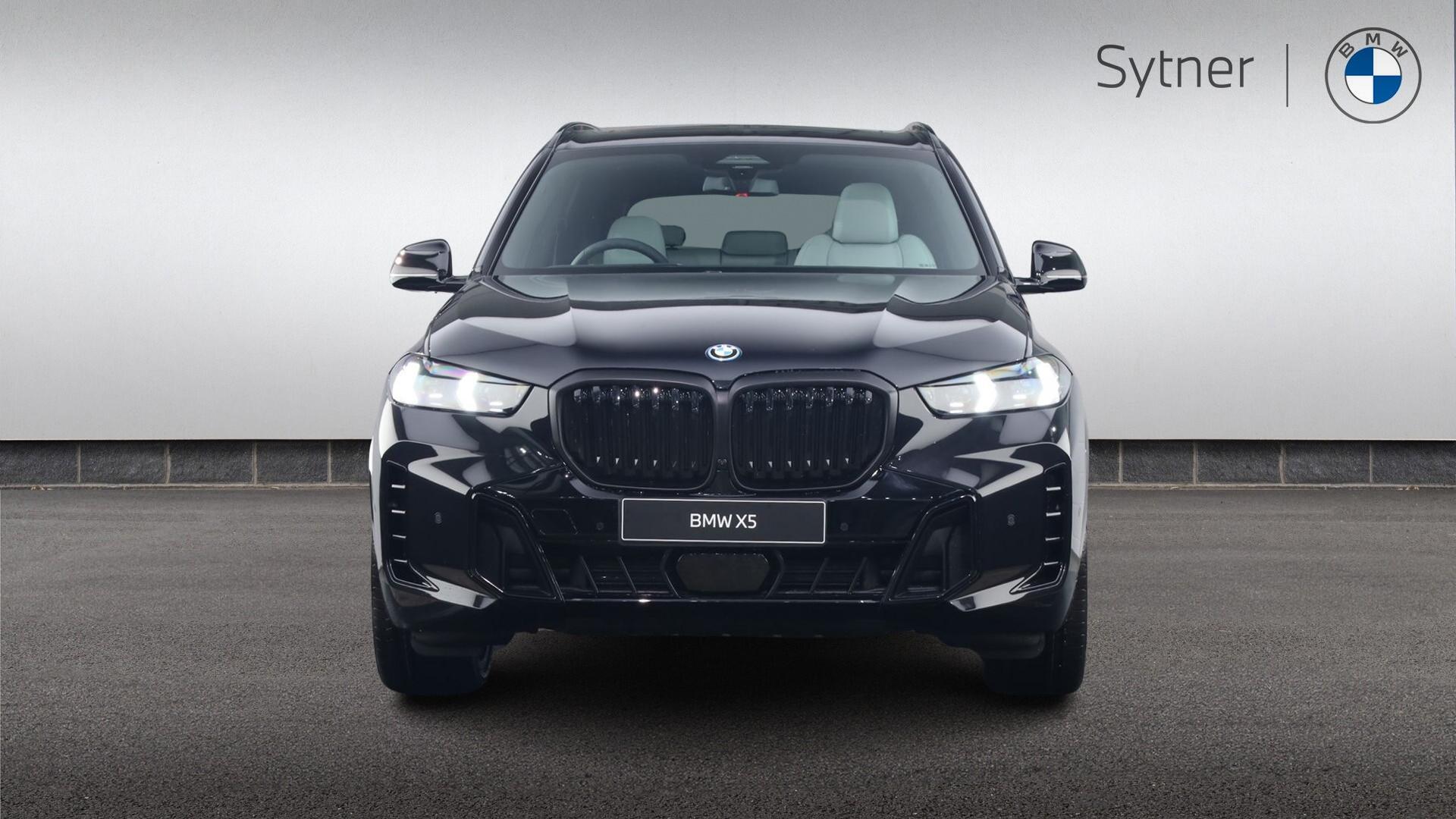 BMW X5 view 16
