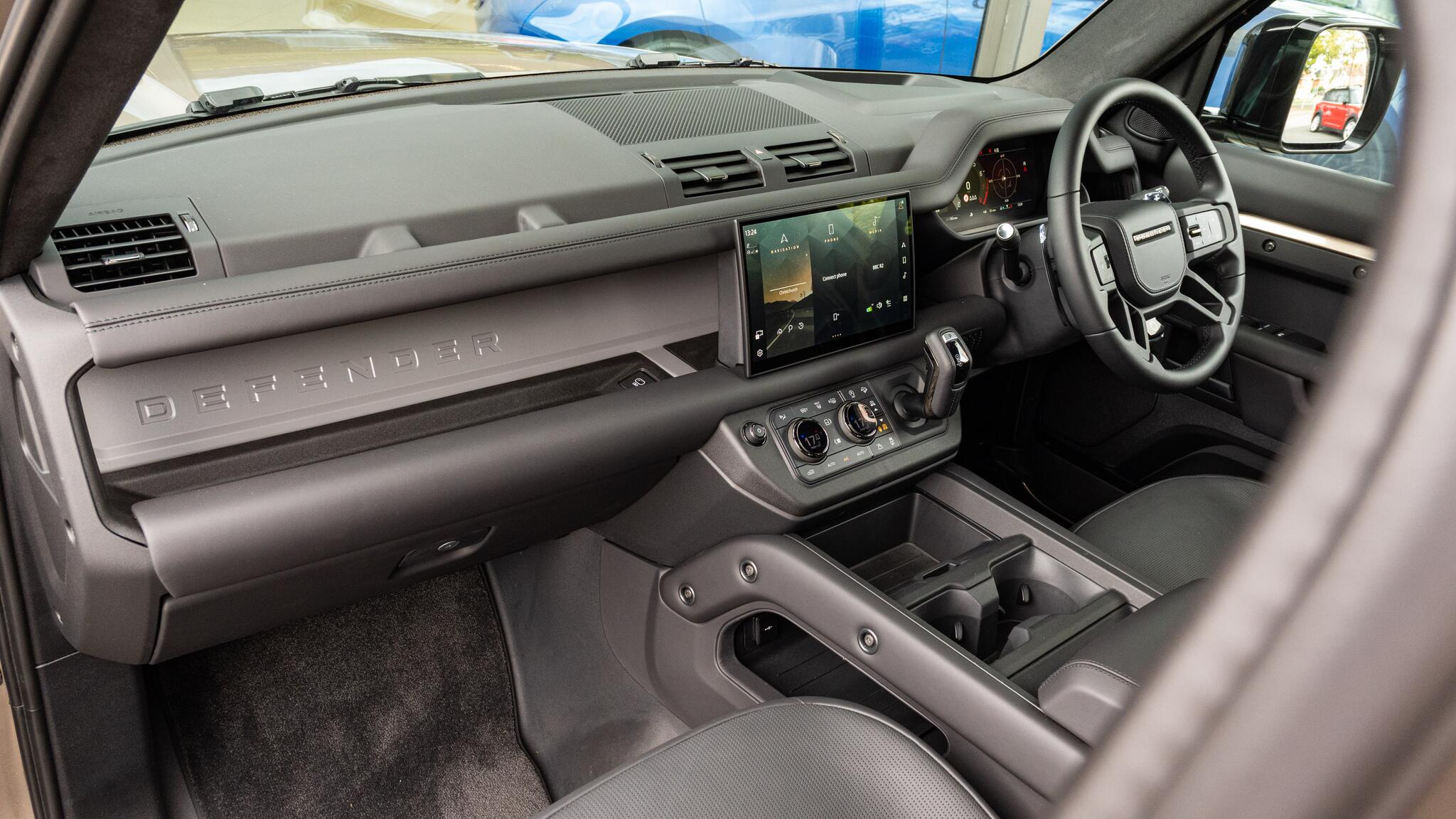 Land Rover Defender view 72