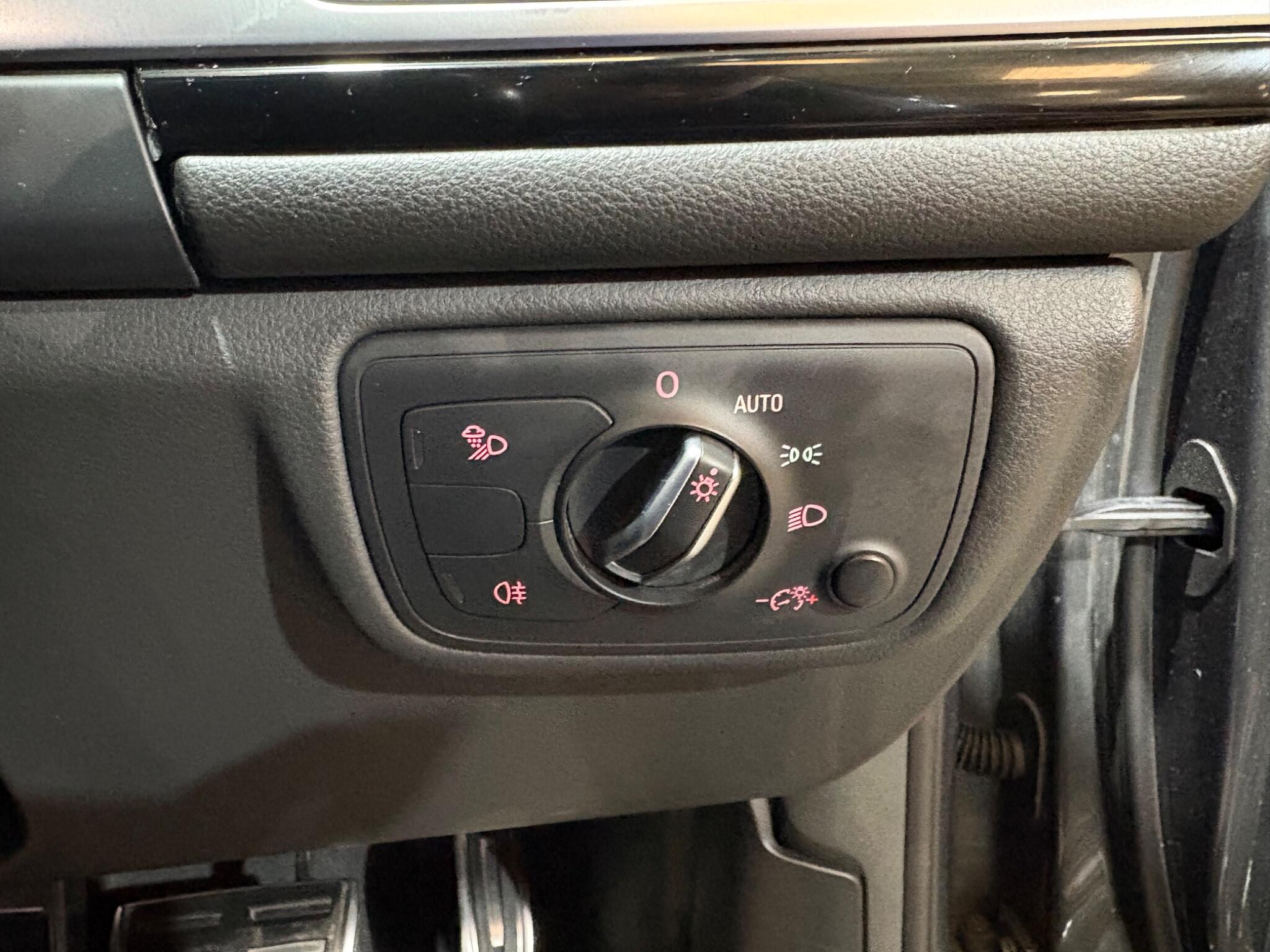 Audi A6 view 29